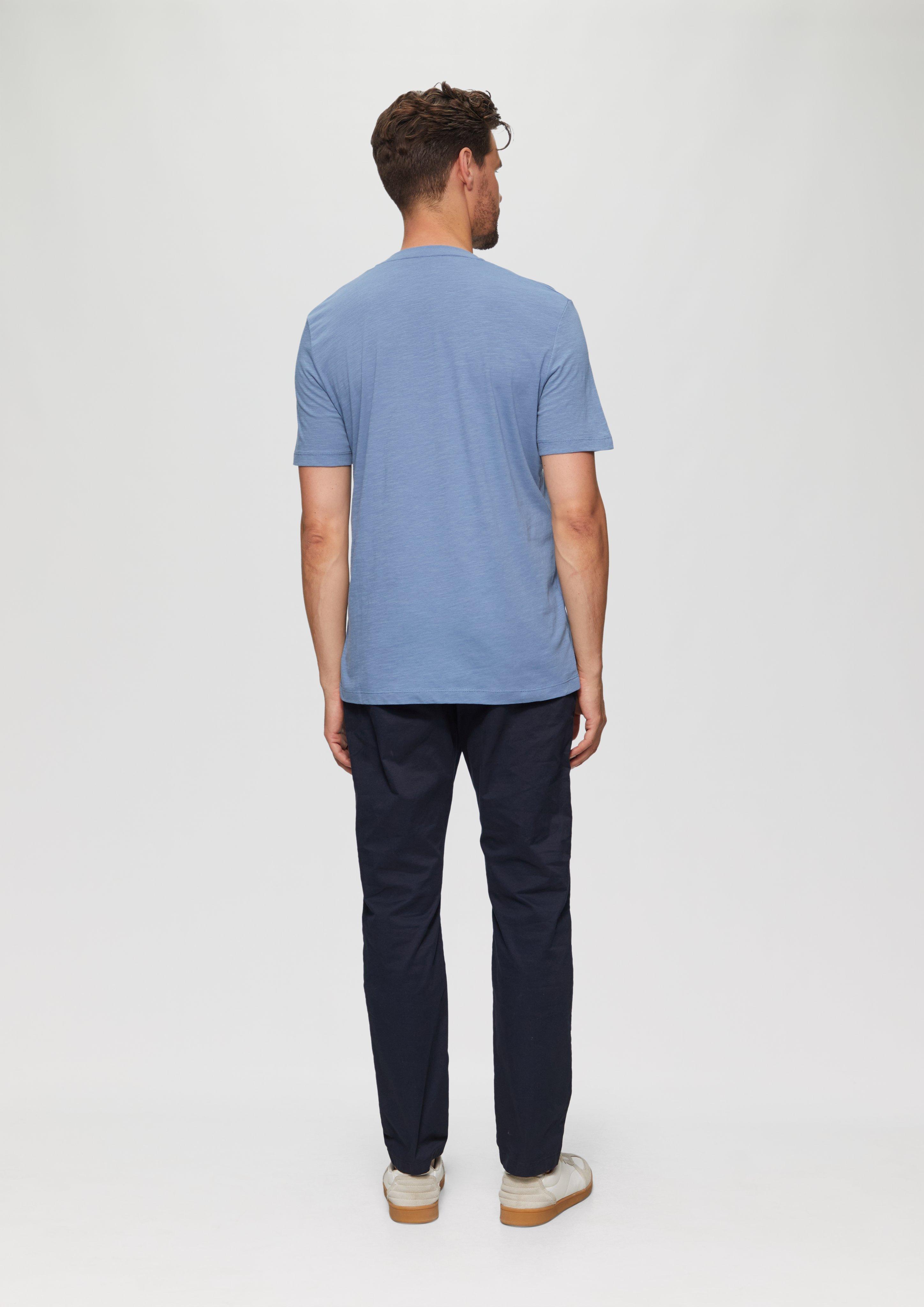 T-shirt in 54D1, 77D1, 77D2, 33D2, 01D2, 59D1, 59D2, 48D2 & 48D1