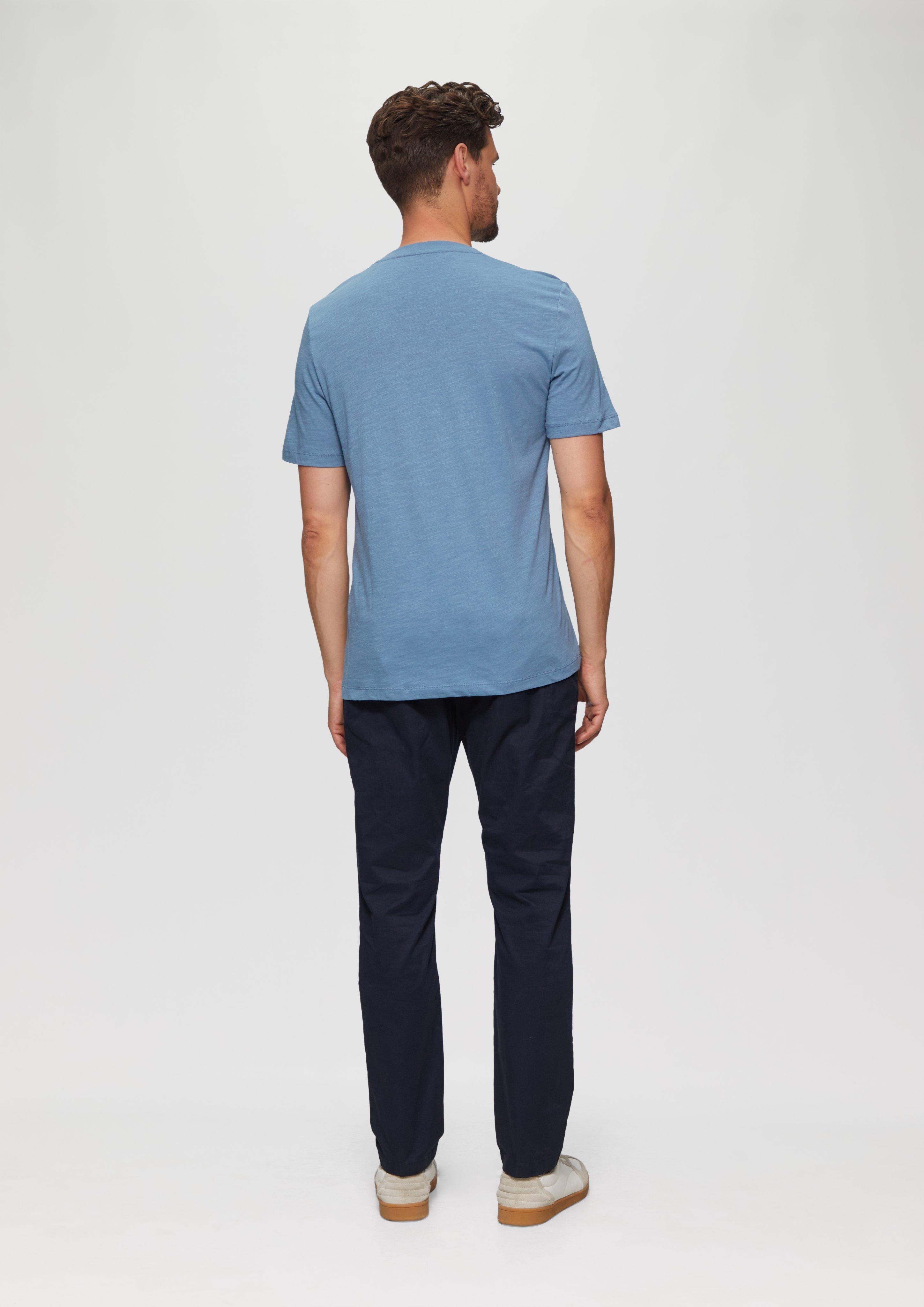 T-shirt in 54D2, 77D1, 54D1, 77D2, 33D2, 01D2, 59D1, 59D2, 48D2 & 48D1