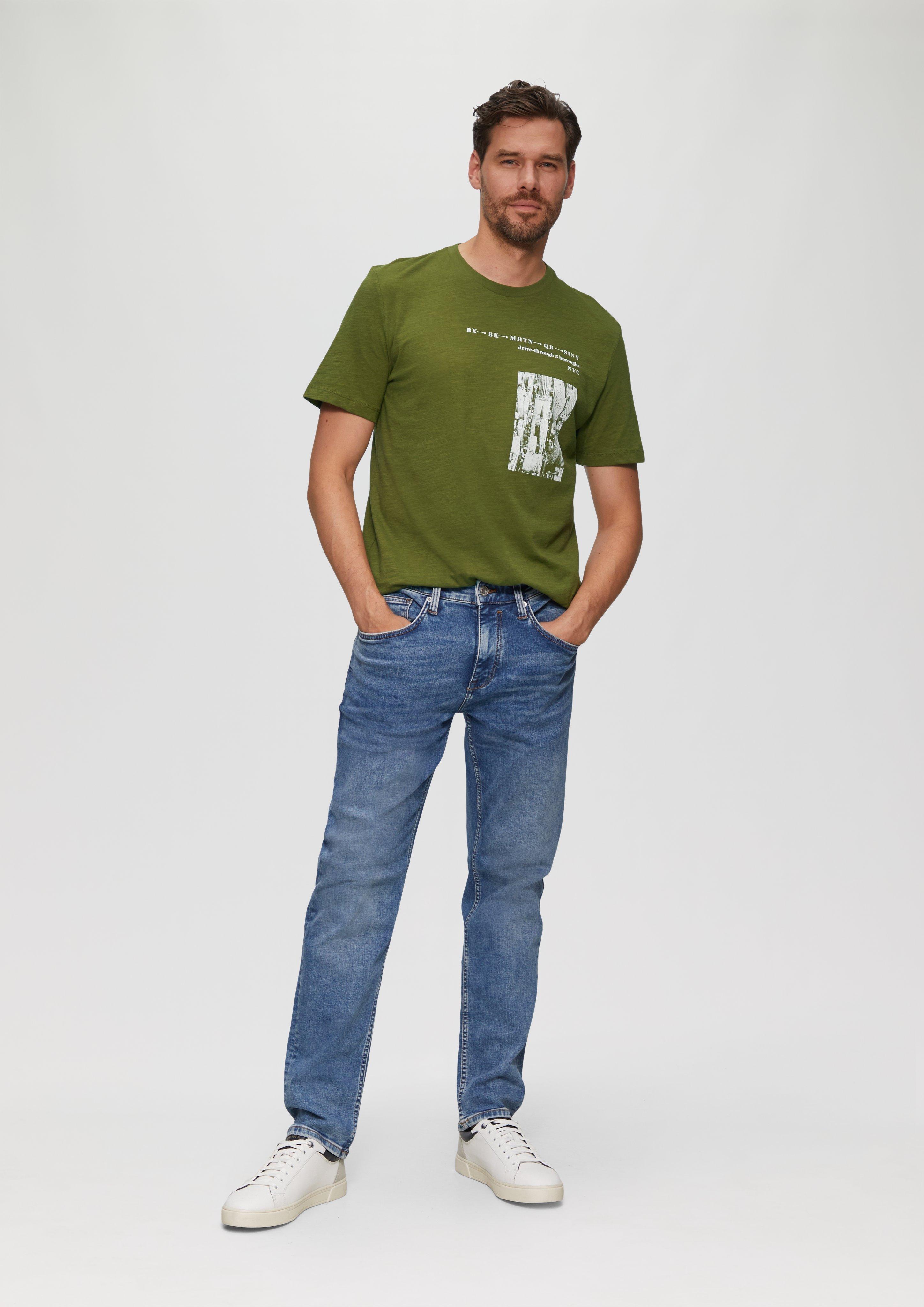 T-shirt in 77D1, 54D1, 77D2, 33D2, 01D2, 59D1, 59D2, 48D2 & 48D1