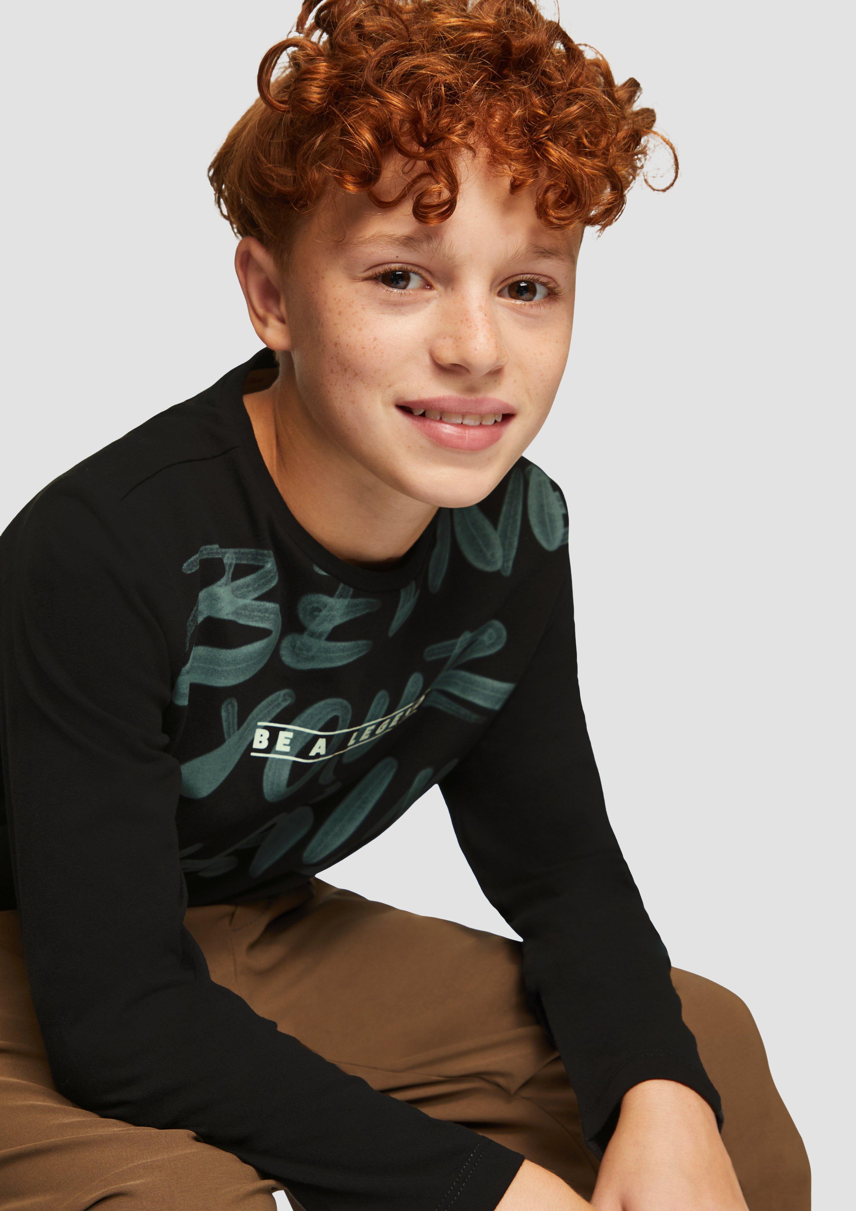 T-shirt in 9999, 7805 & 3840