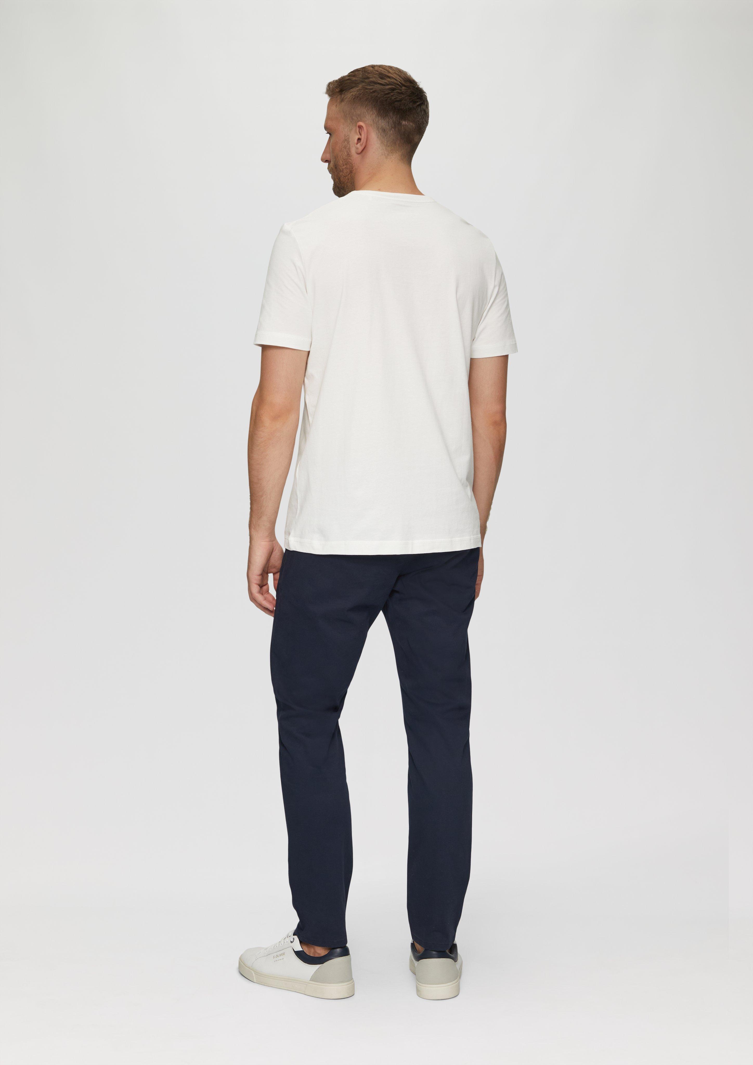 T-Shirt in 01D3, 01D4, 59D3, 59D1, 33D1, 67D1, 01D1, 33D2, 72D4 & 72D2