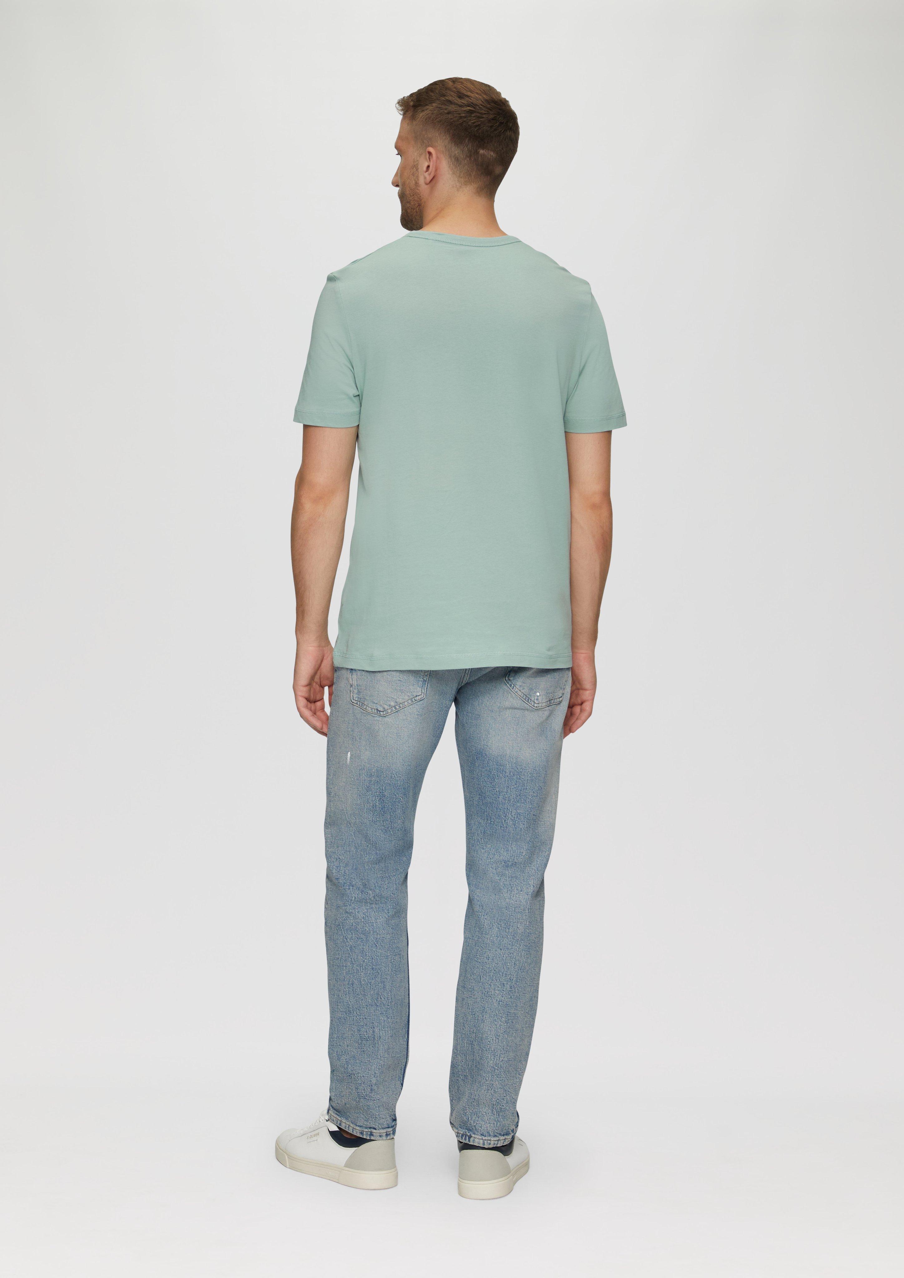 T-Shirt in 72D4, 01D3, 01D4, 59D3, 59D1, 33D1, 67D1, 01D1, 33D2 & 72D2