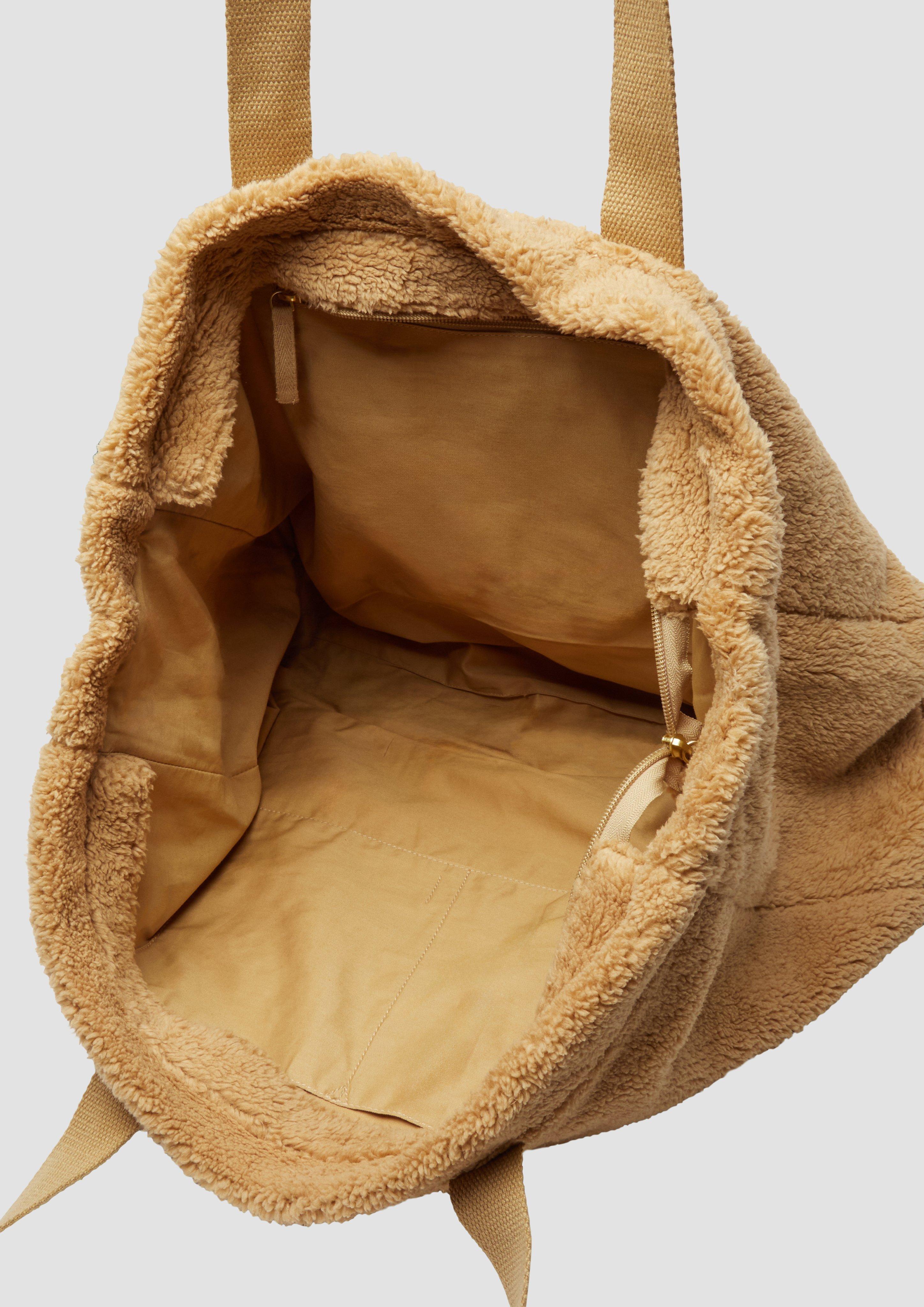 s.Oliver Shopper aus Teddyplüsch mit Stickerei