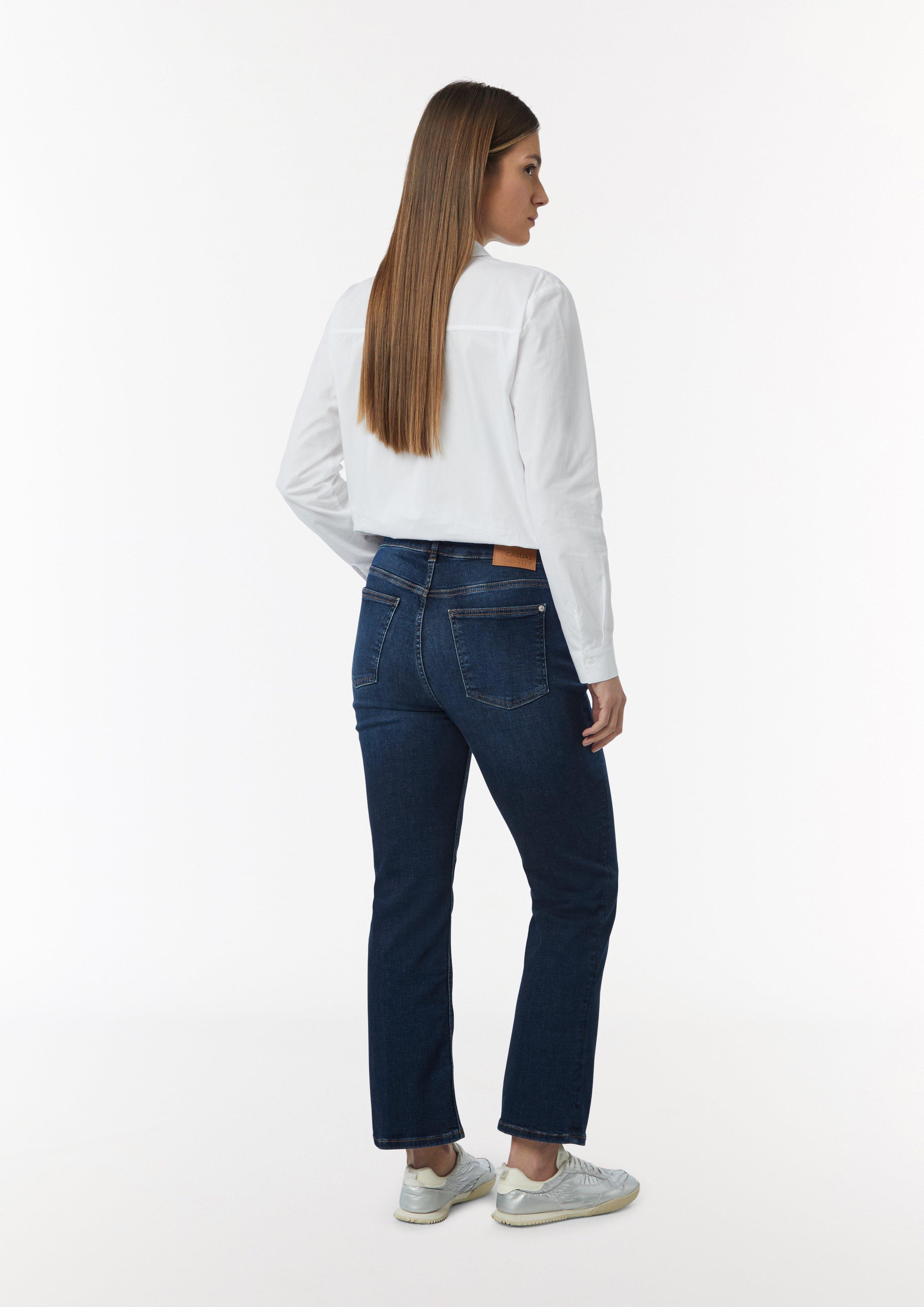 Stretchy ankle-length jeans with a flared leg - Blue | SCAYLE