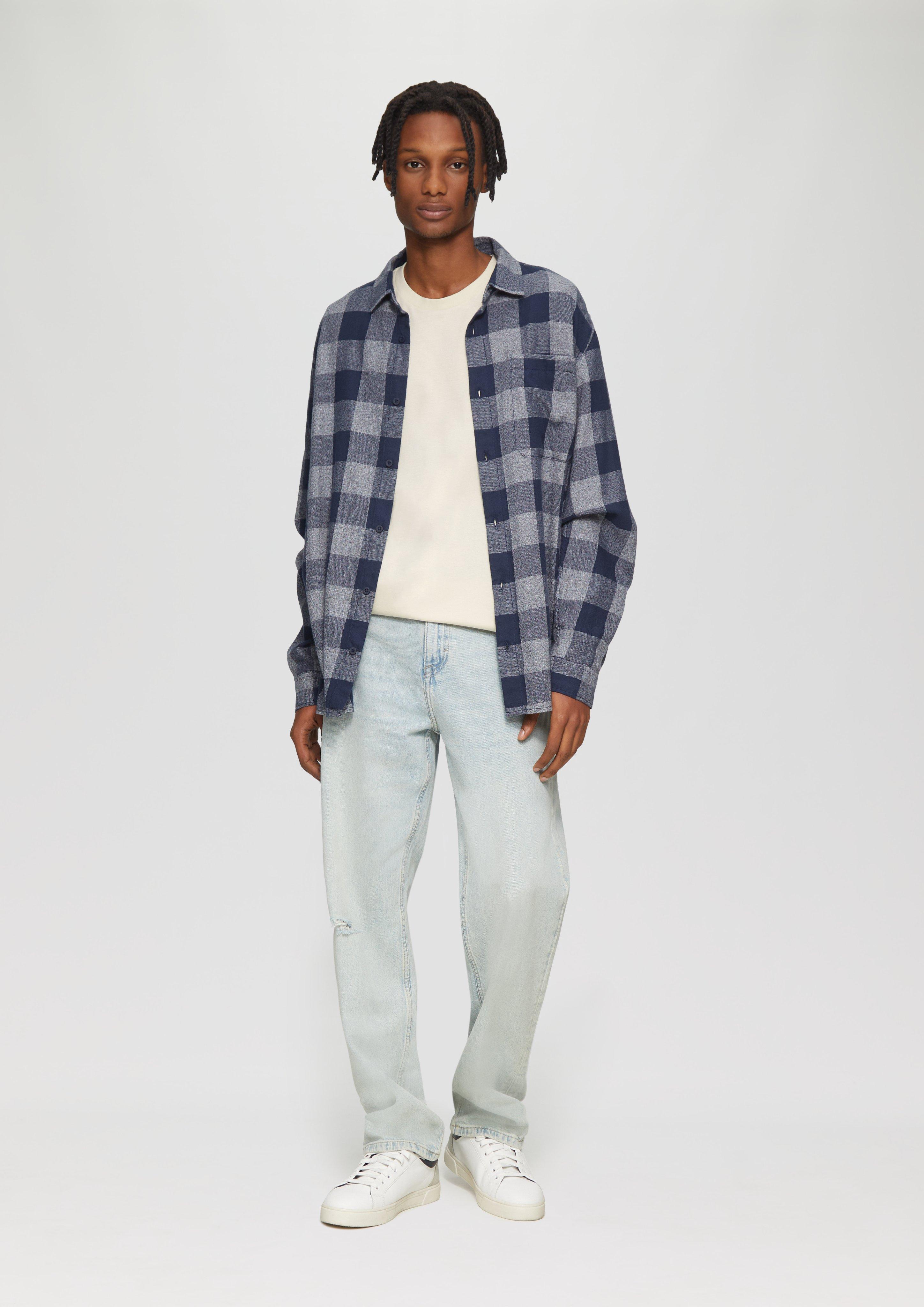 T-Shirt in 05D0 & 99D0