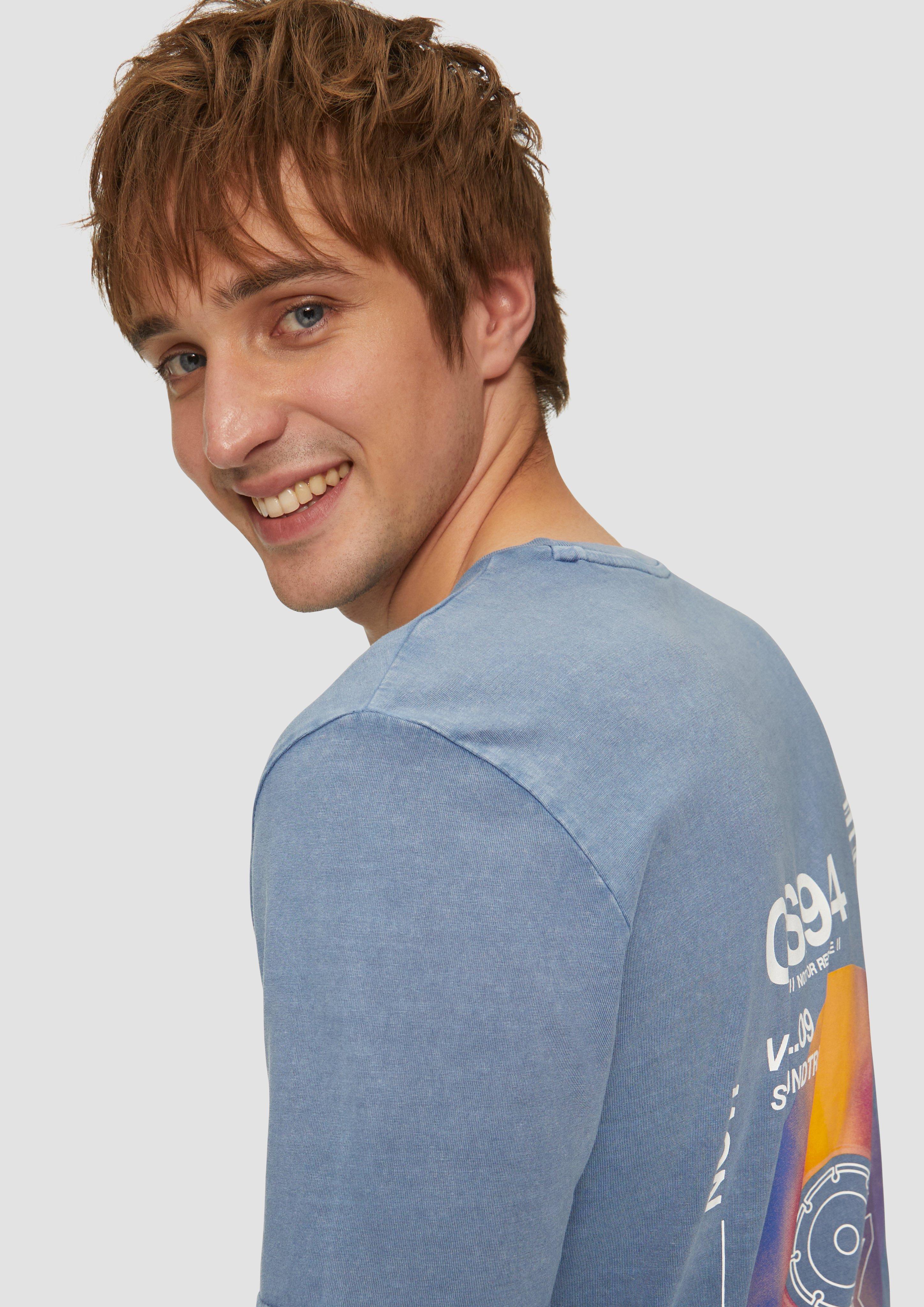 T-Shirt in 54D0 & 99D0