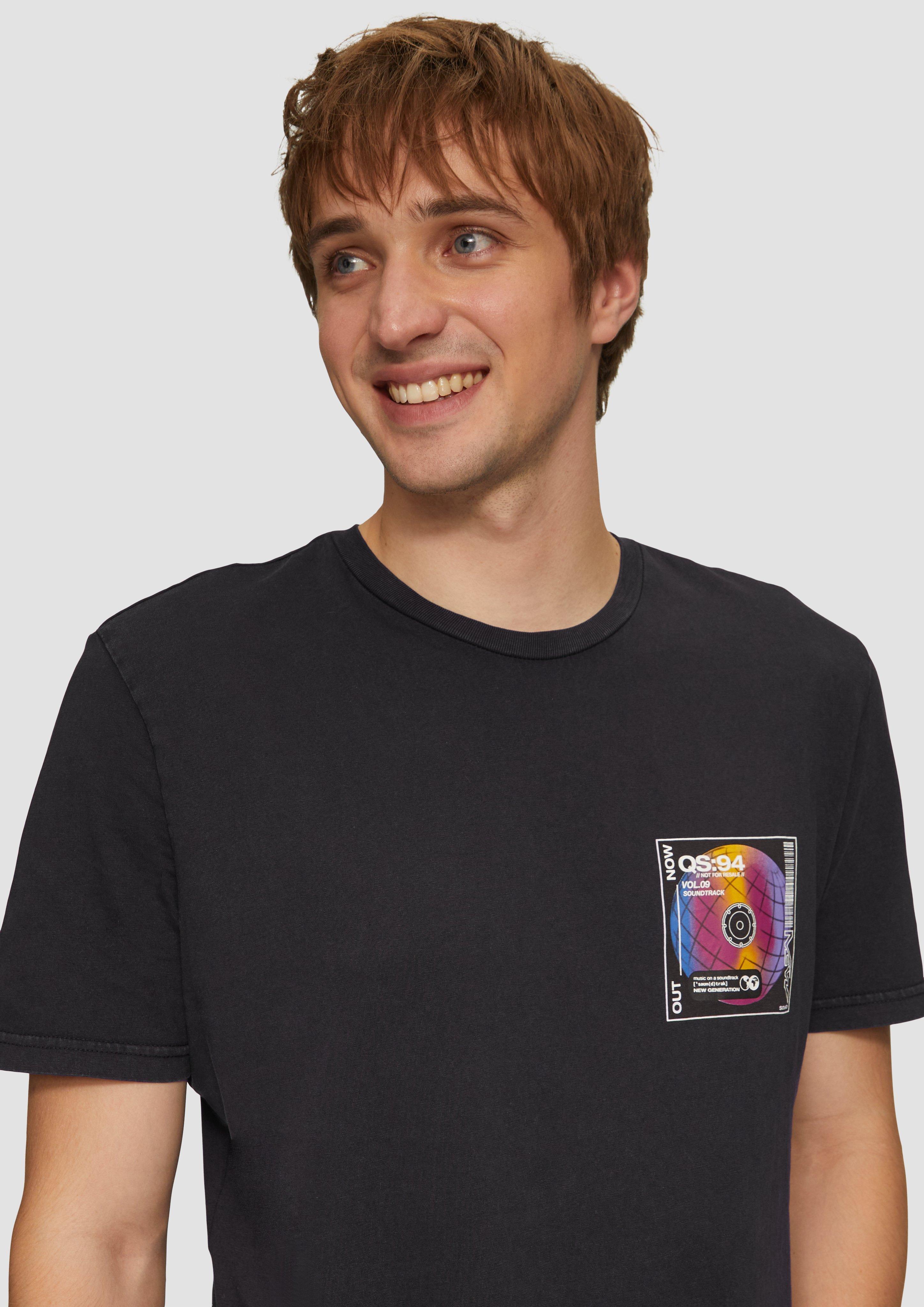 T-Shirt in 99D0 & 54D0