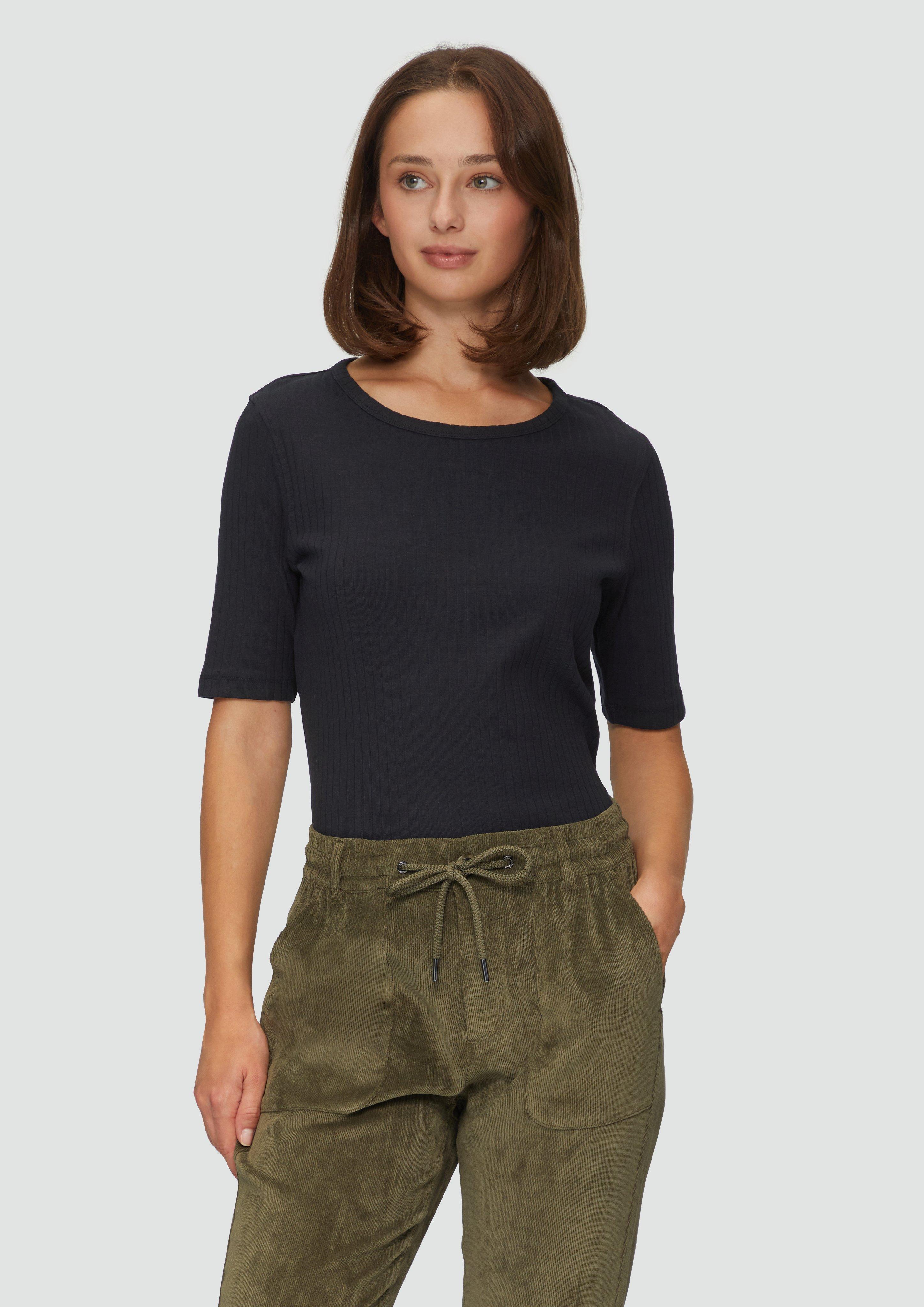 T-shirt in 9999, 7774, 59G4, 3874, 38G4 & 0210