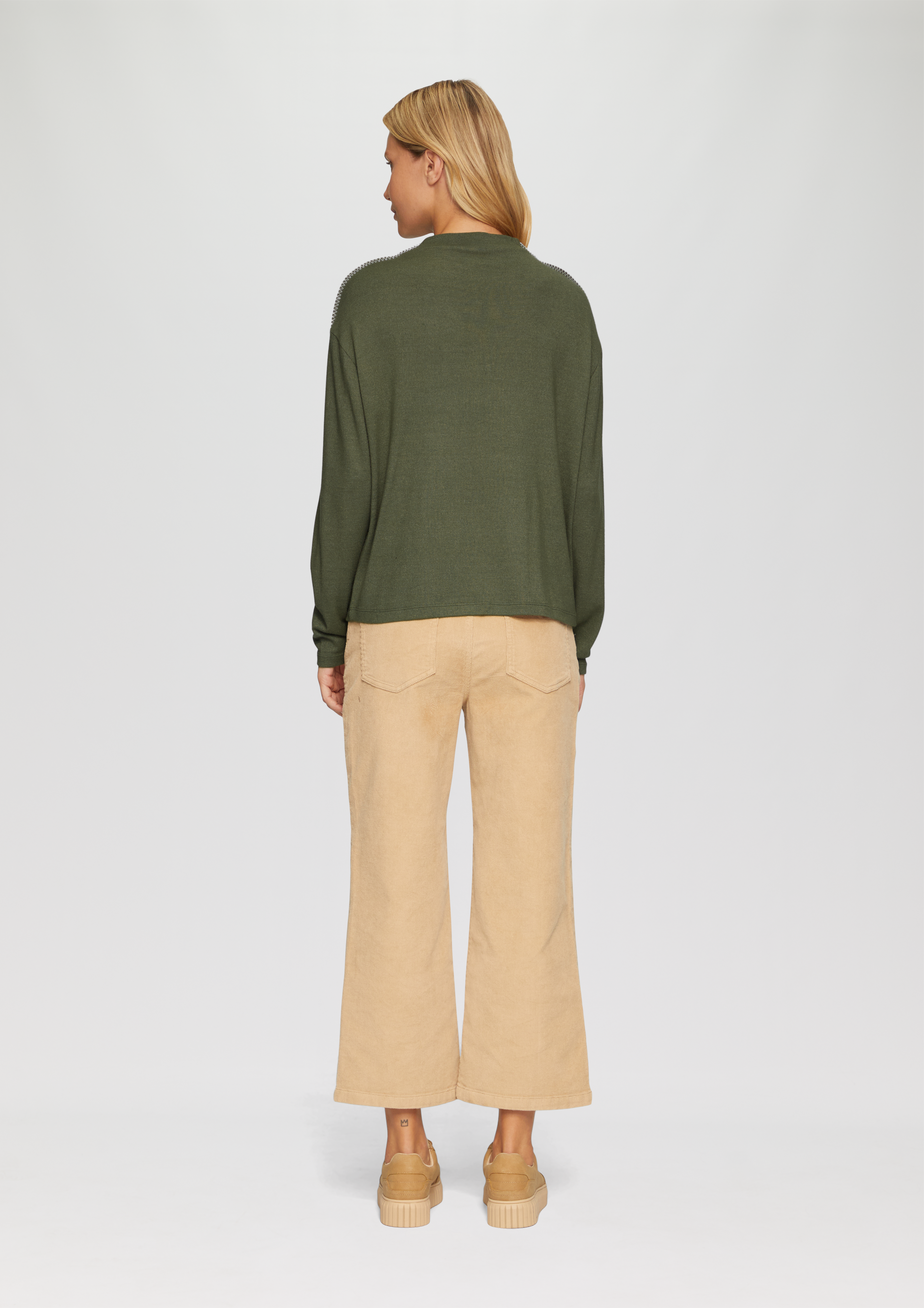 Zgornji del z dolgimi rokavi in 79W9 & 9400