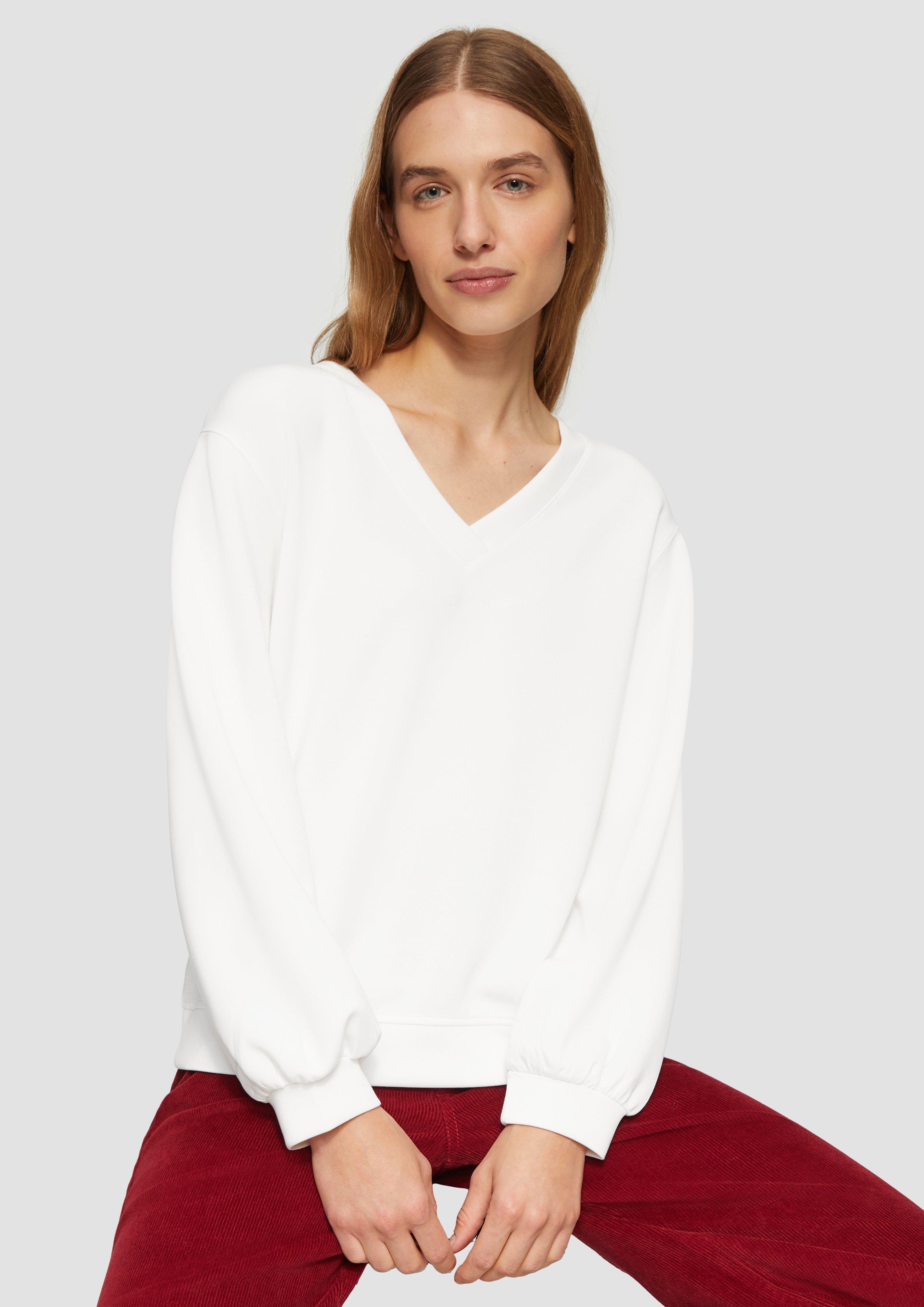 Sweatshirt in 0210, 7774 & 9400