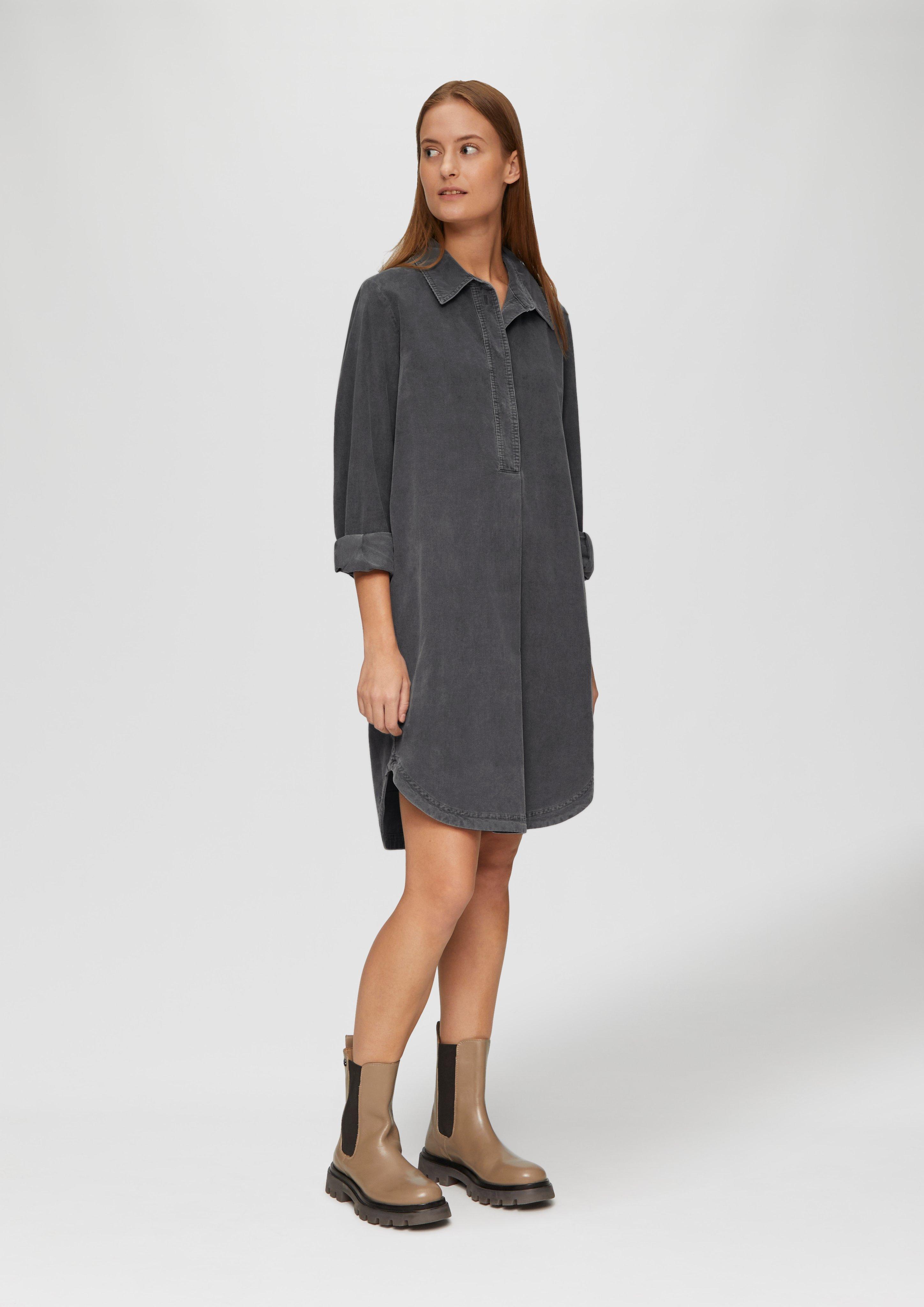 Kleid in 9826 & 2070