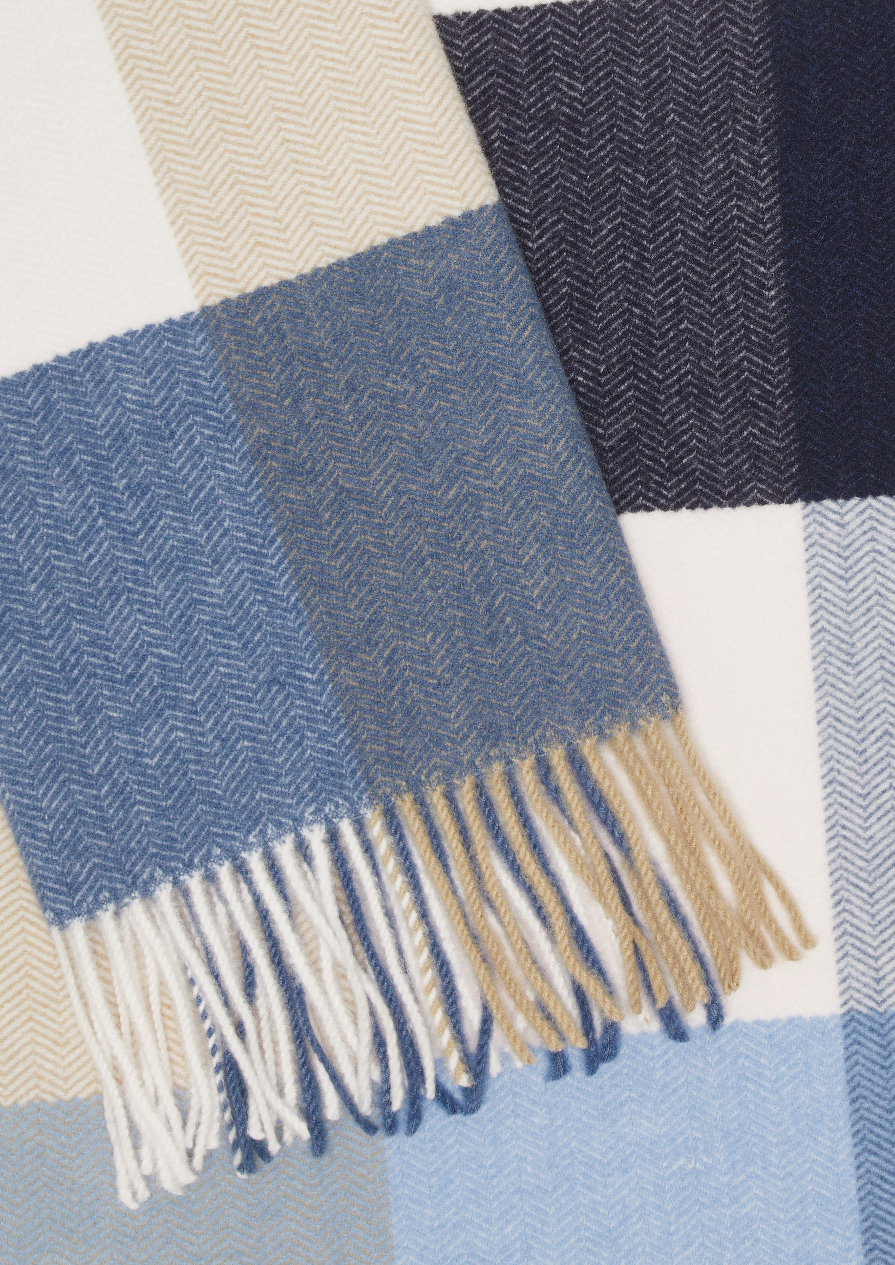 s.Oliver Karierter Schal mit Fransen