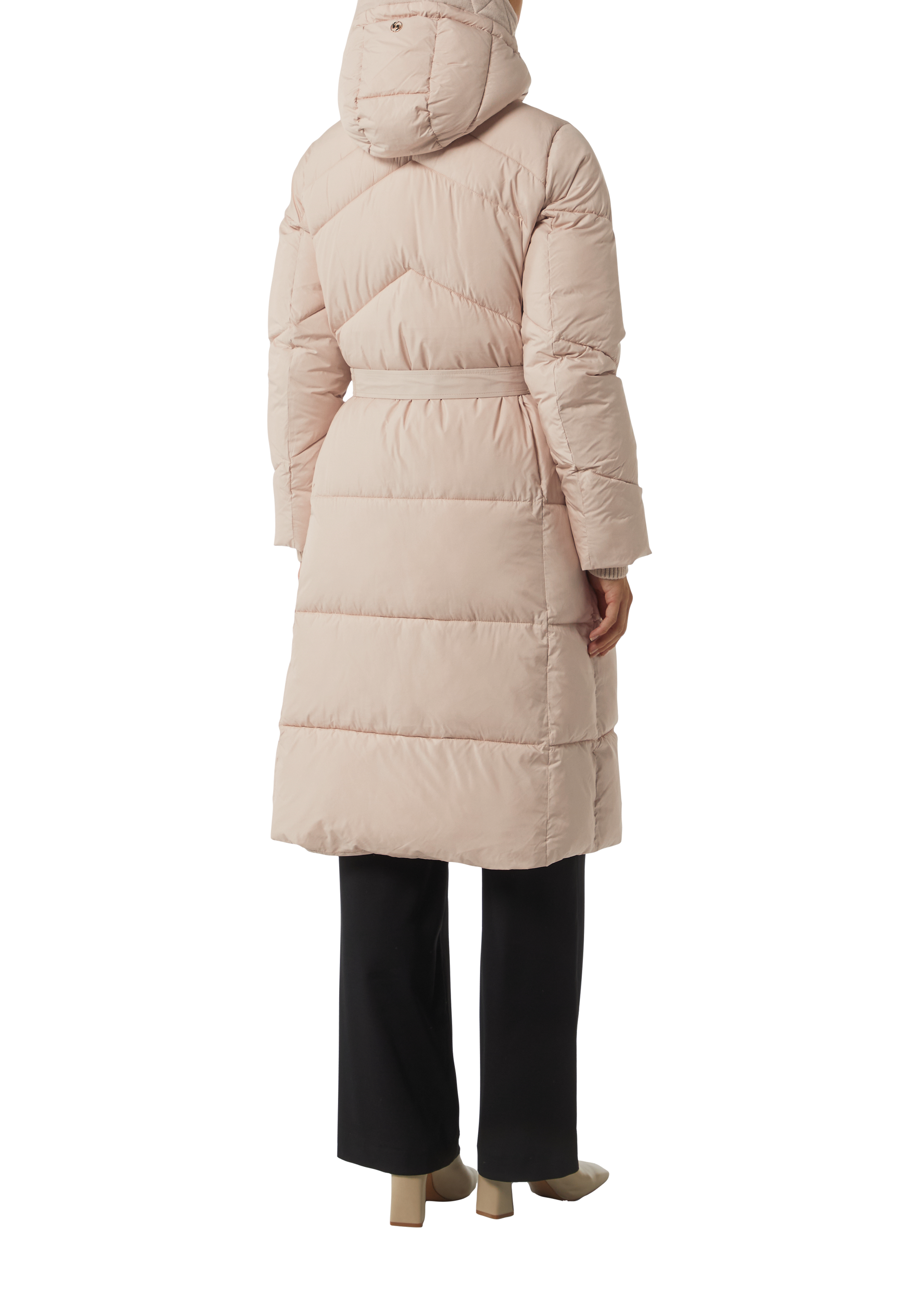 Thumbnail - Outdoor-Mantel