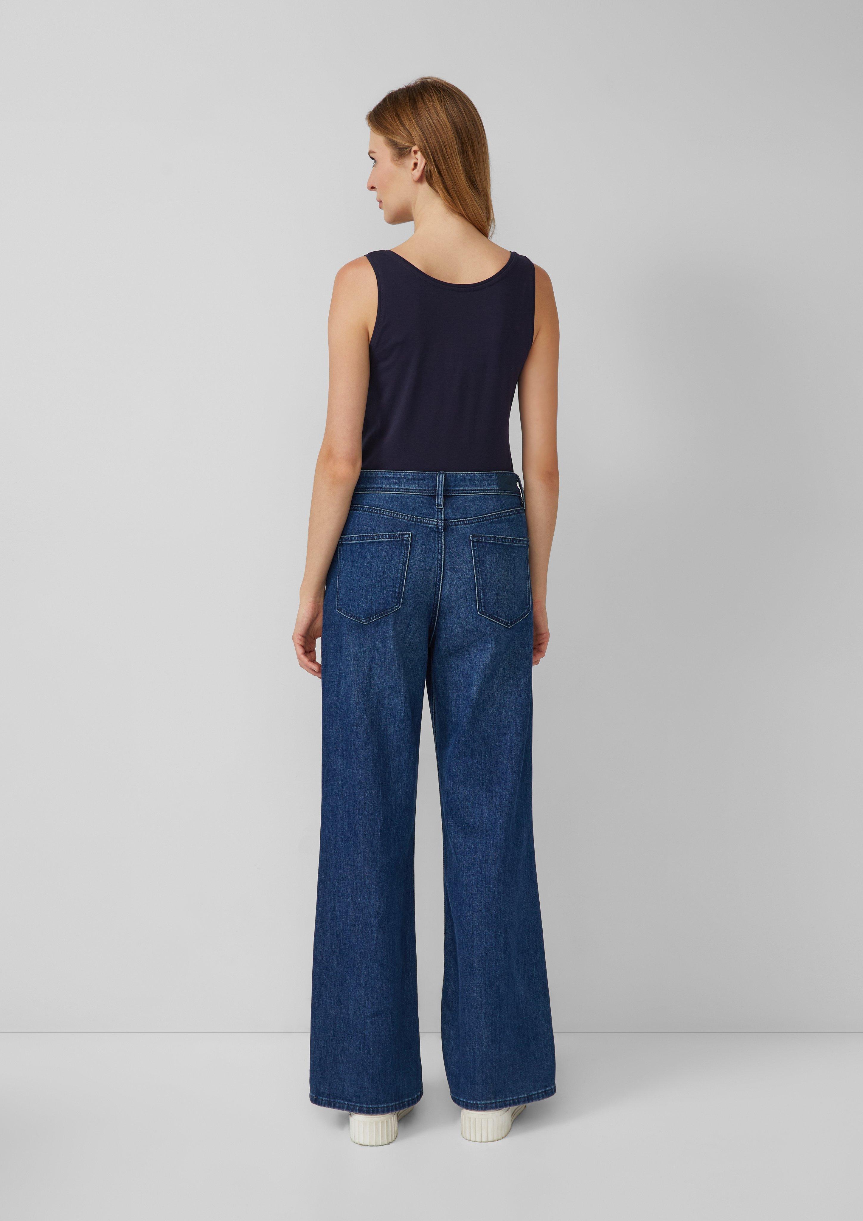 T-Shirt in 5959, 9999 & 0100