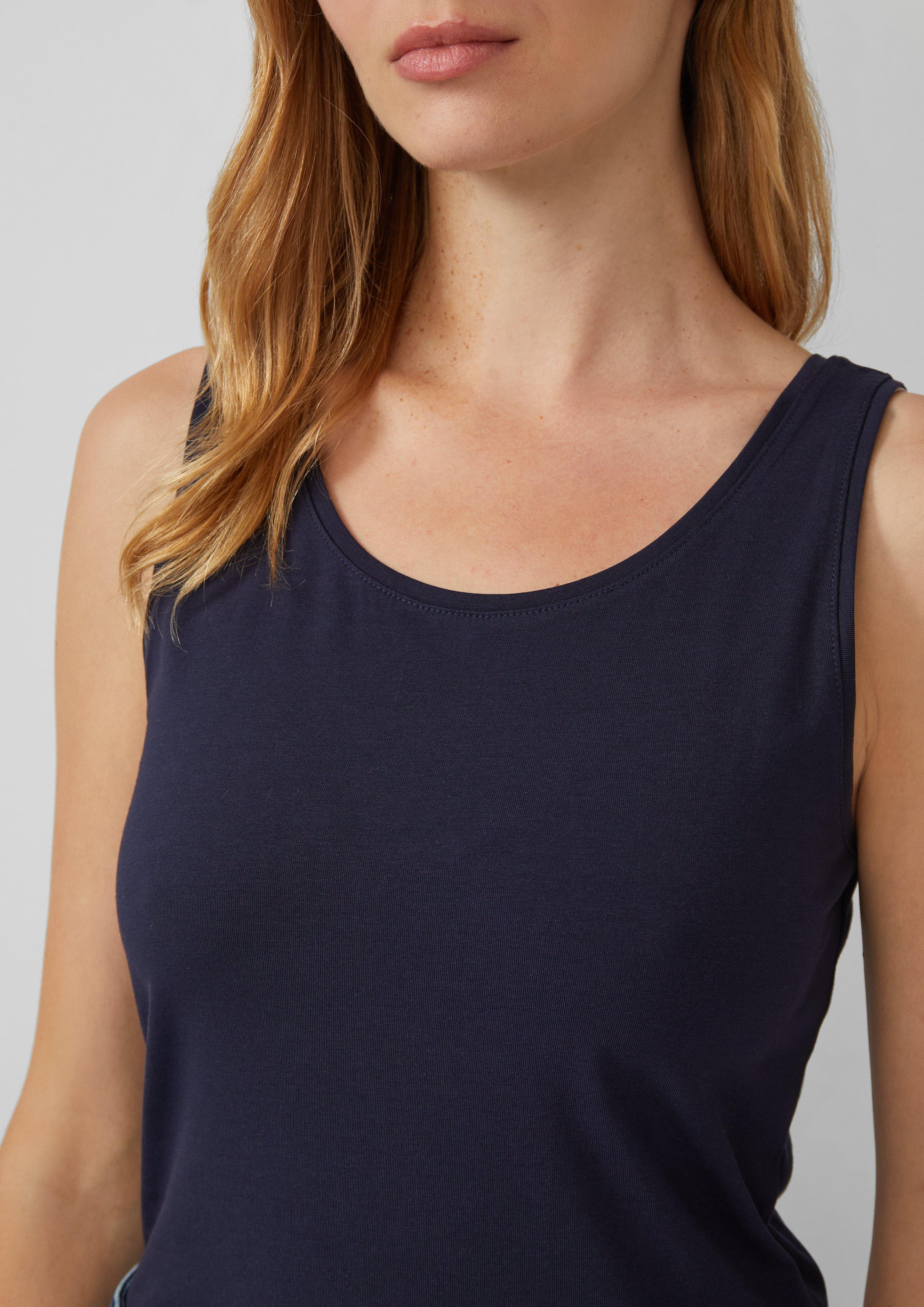 T-Shirt in 5959, 9999 & 0100