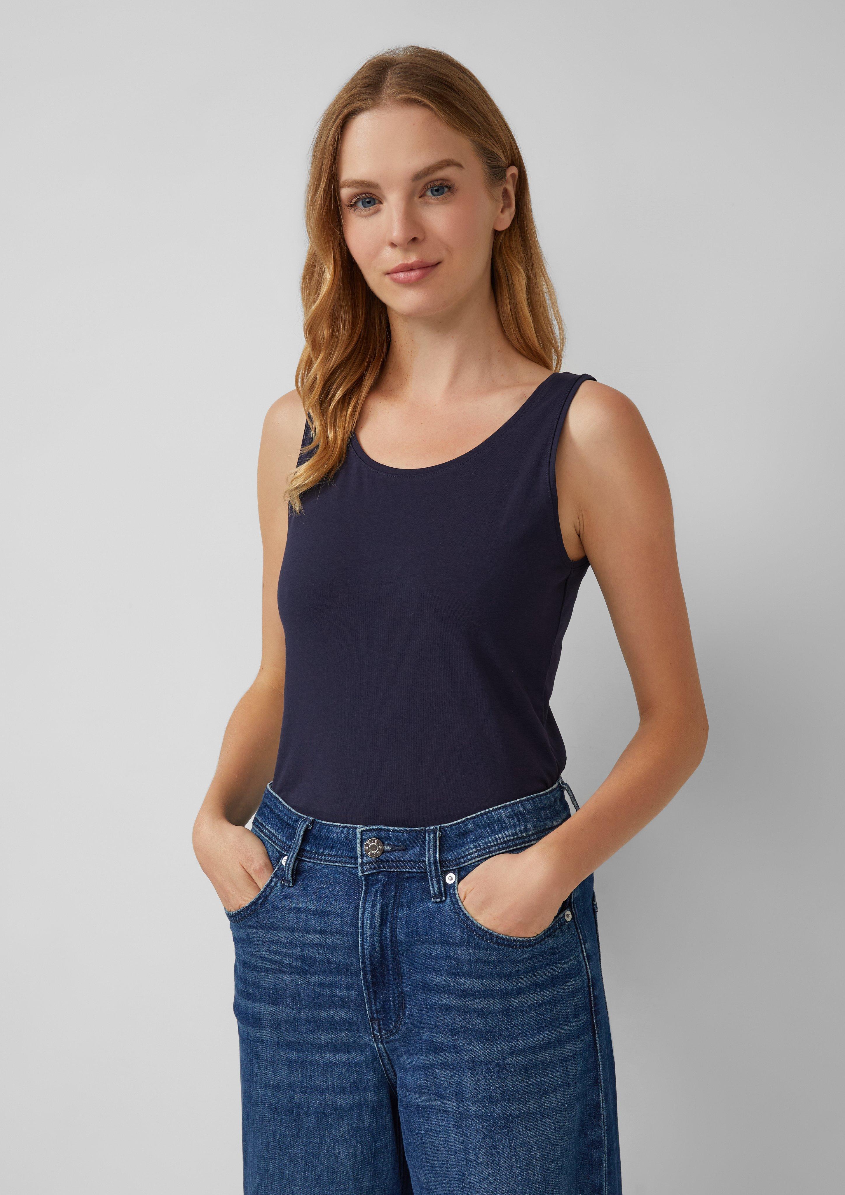 T-Shirt in 5959, 9999 & 0100