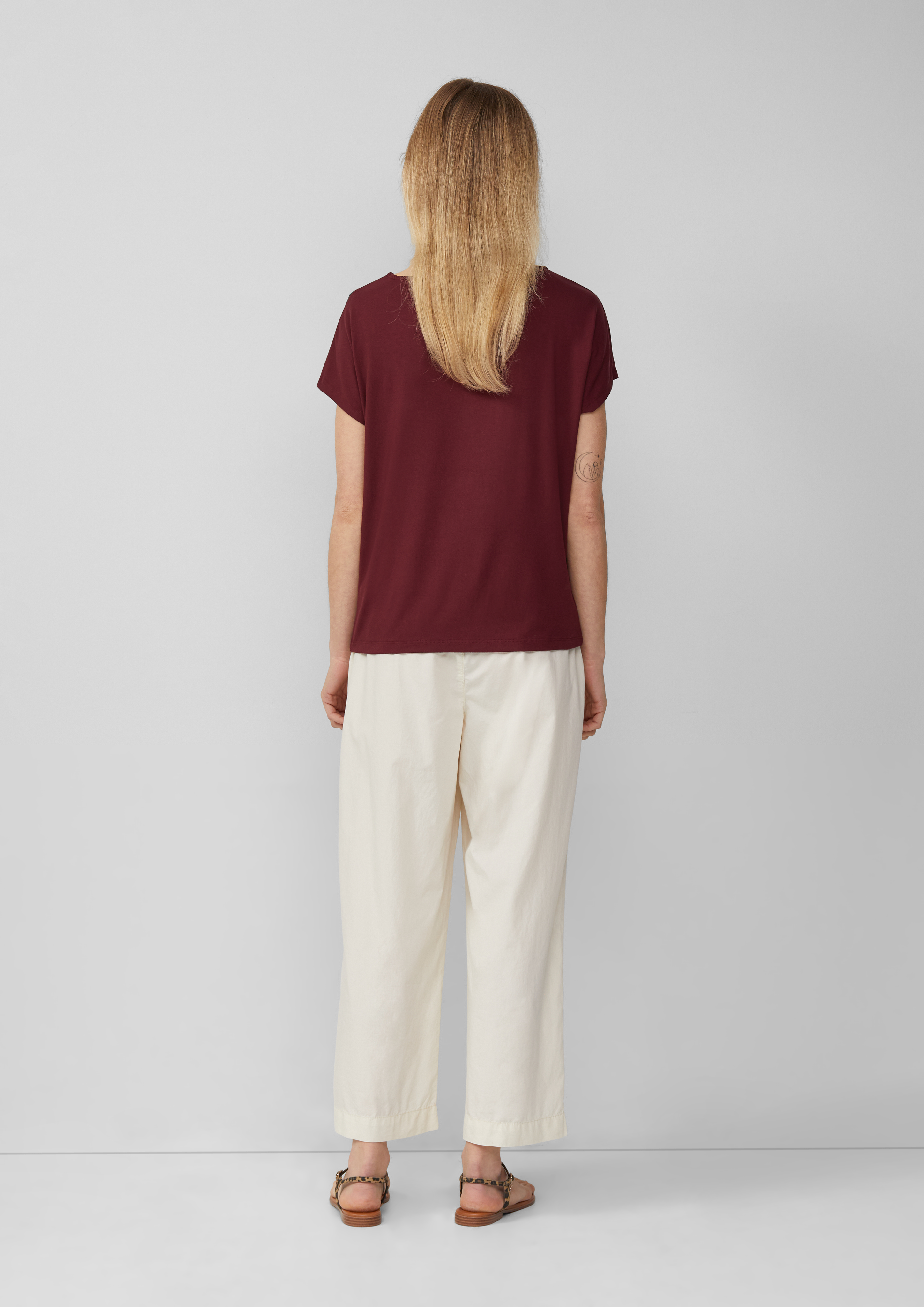 T-shirt in 3902, 5959, 9999, 0100, 5527 & 0805