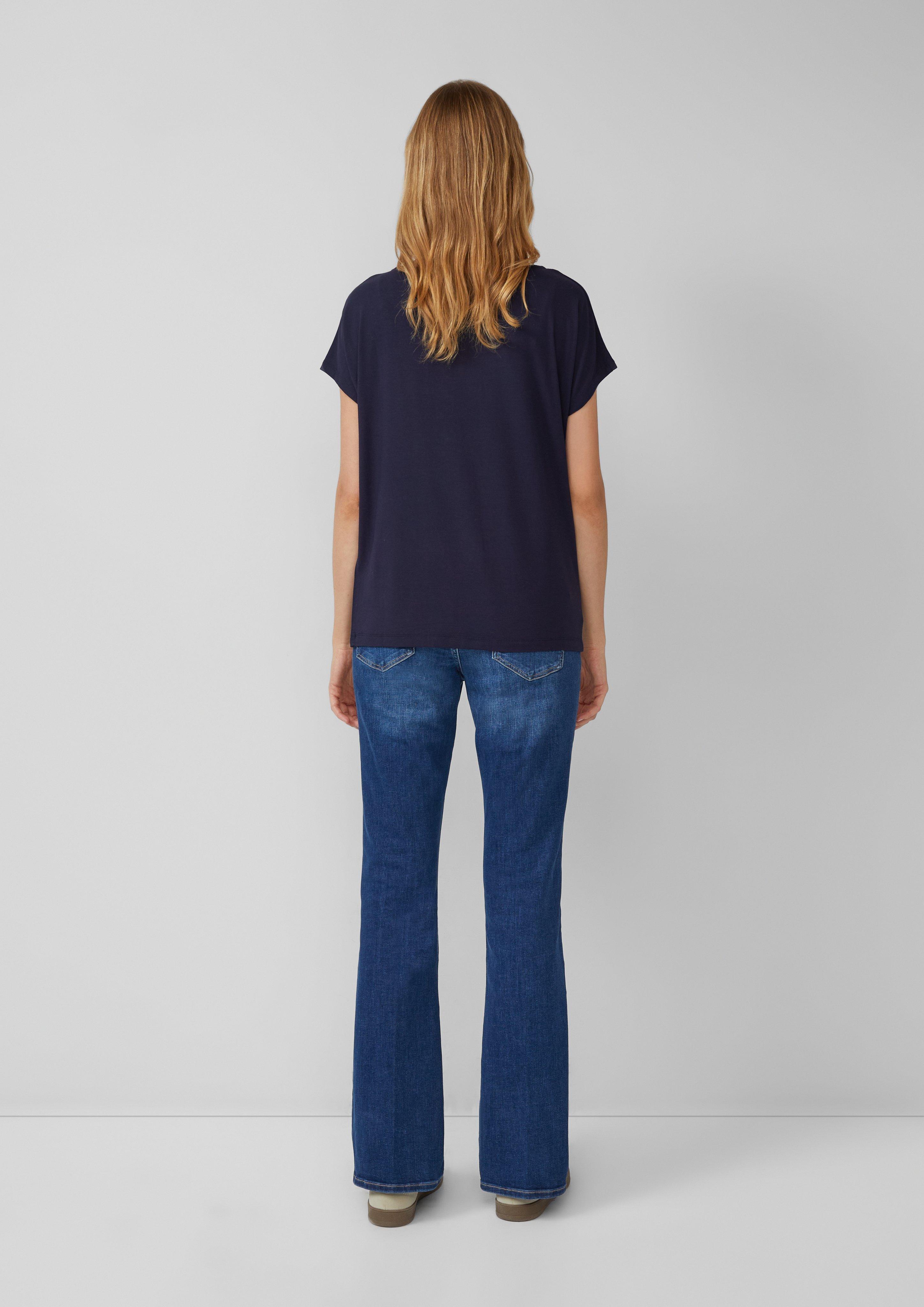 T-Shirt in 5959, 9999, 0100, 6933, 3902, 5527 & 0805