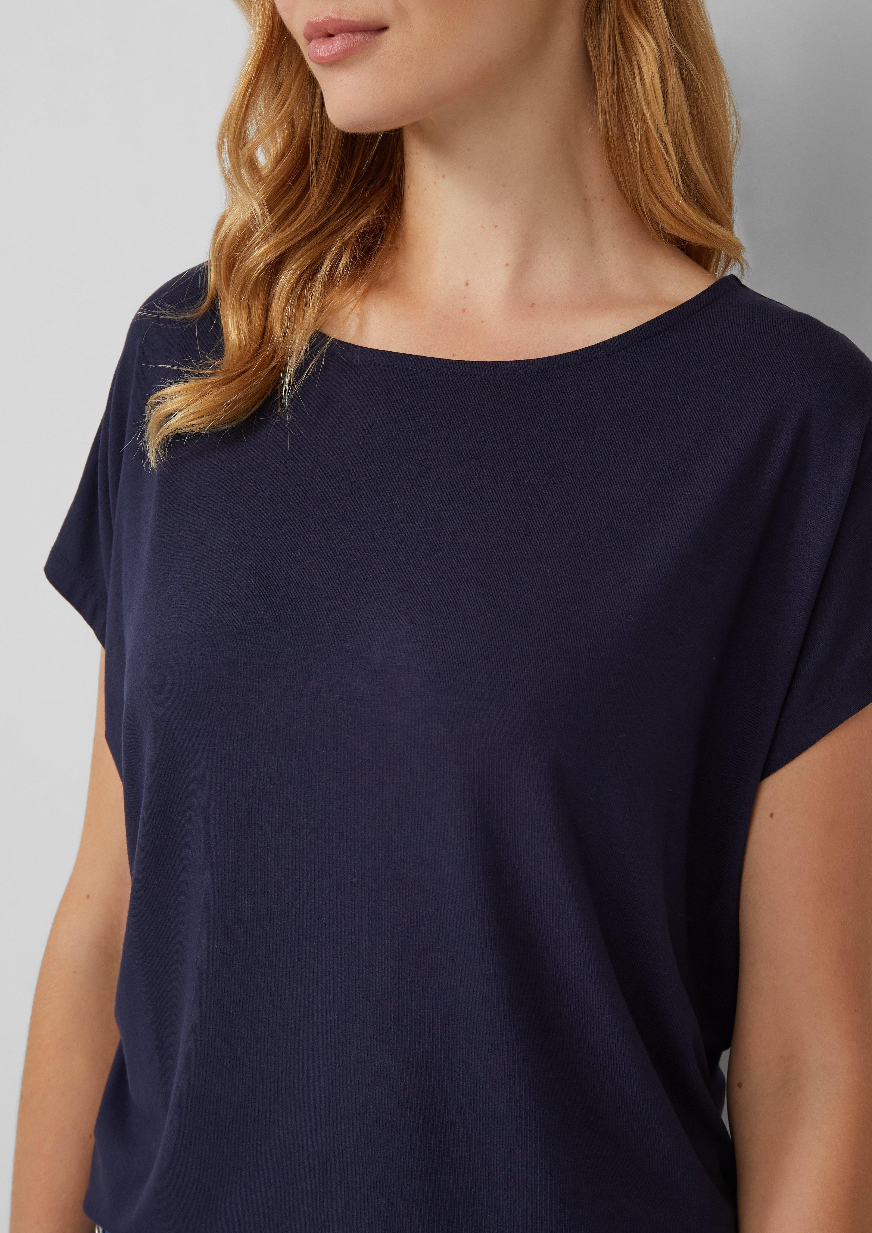 T-Shirt in 5959, 9999, 0100, 6933, 3902, 5527 & 0805