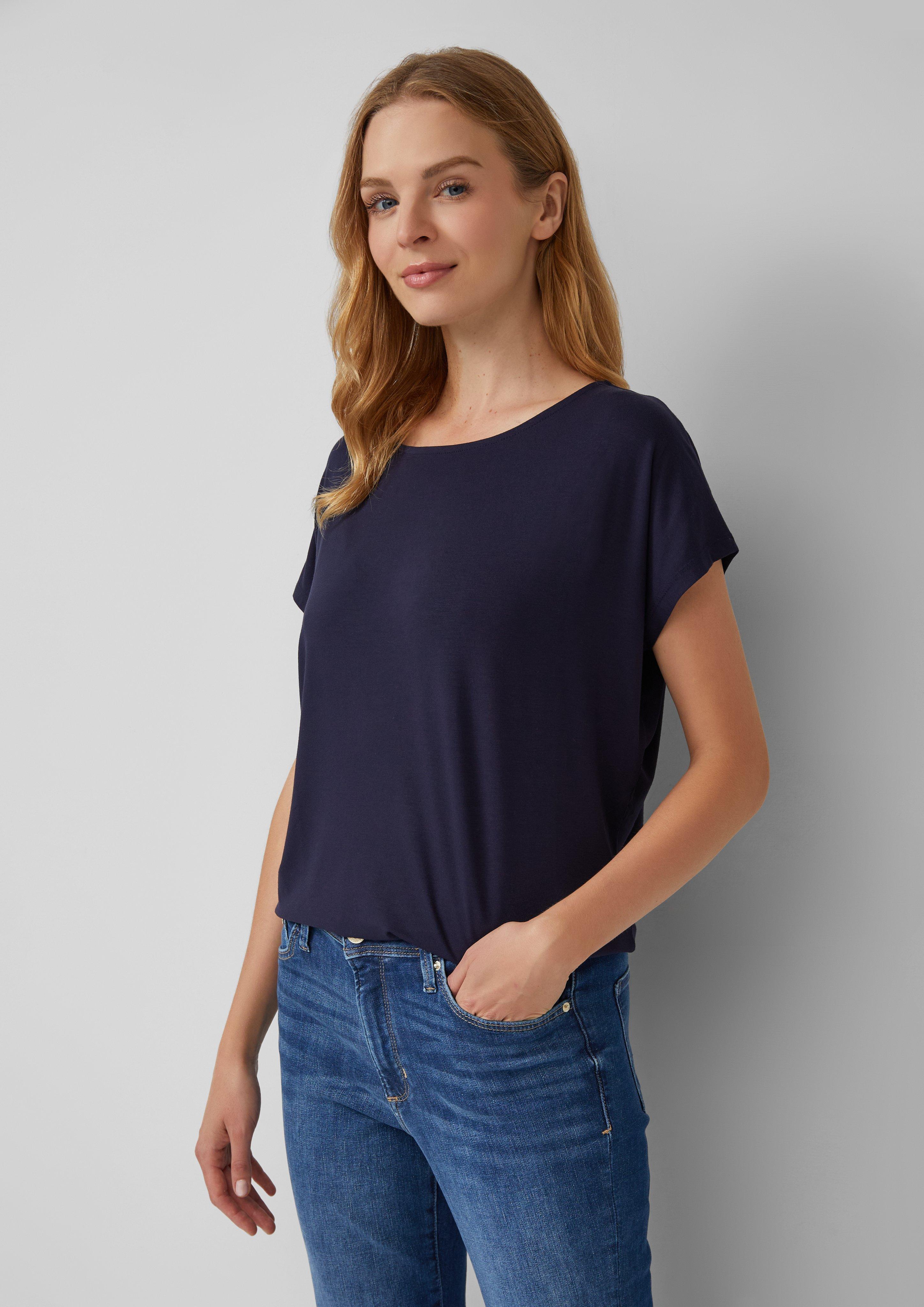 T-Shirt in 5959, 9999, 0100, 6933, 3902, 5527 & 0805