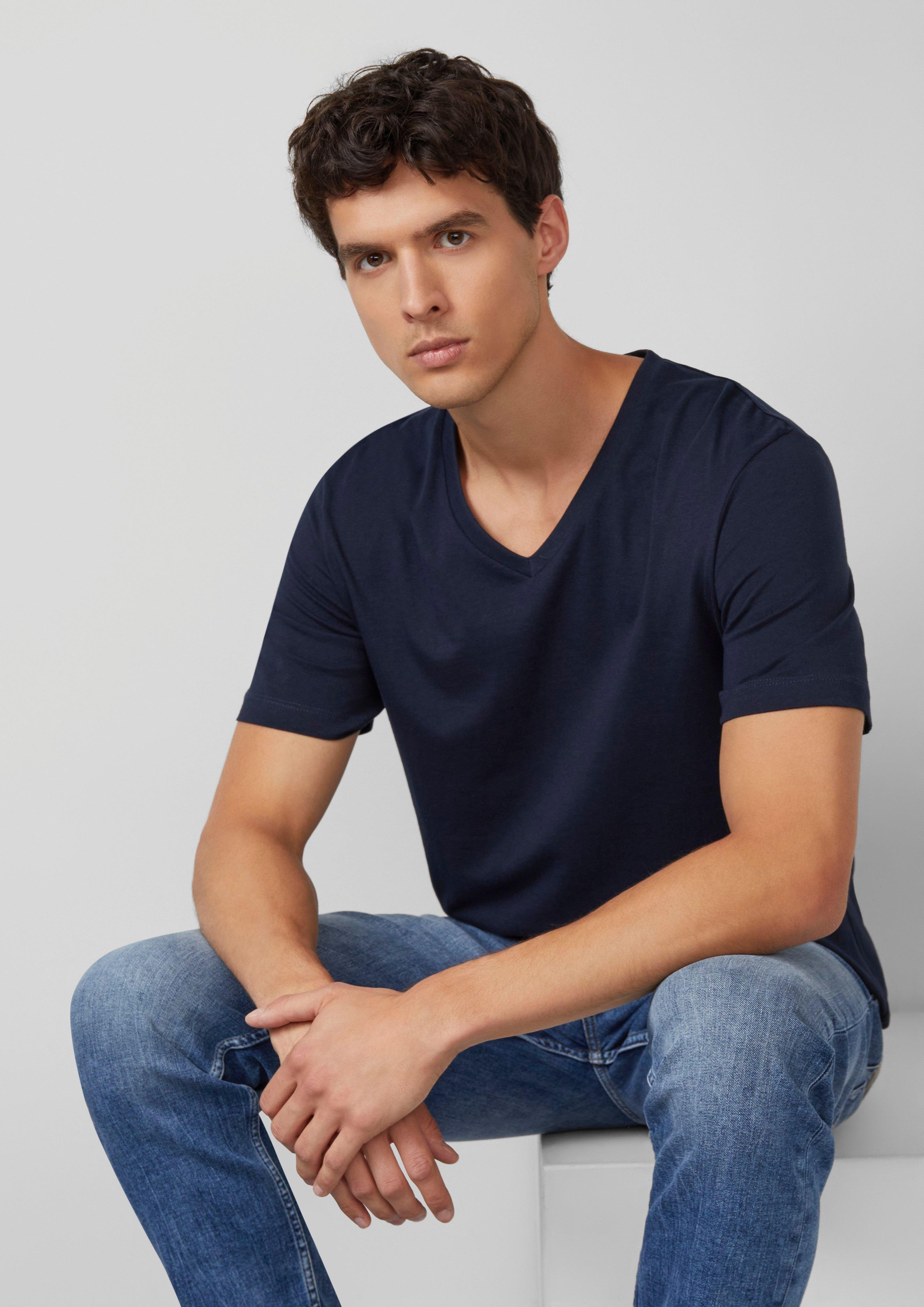 T-shirt in 5978, 9999 & 0100