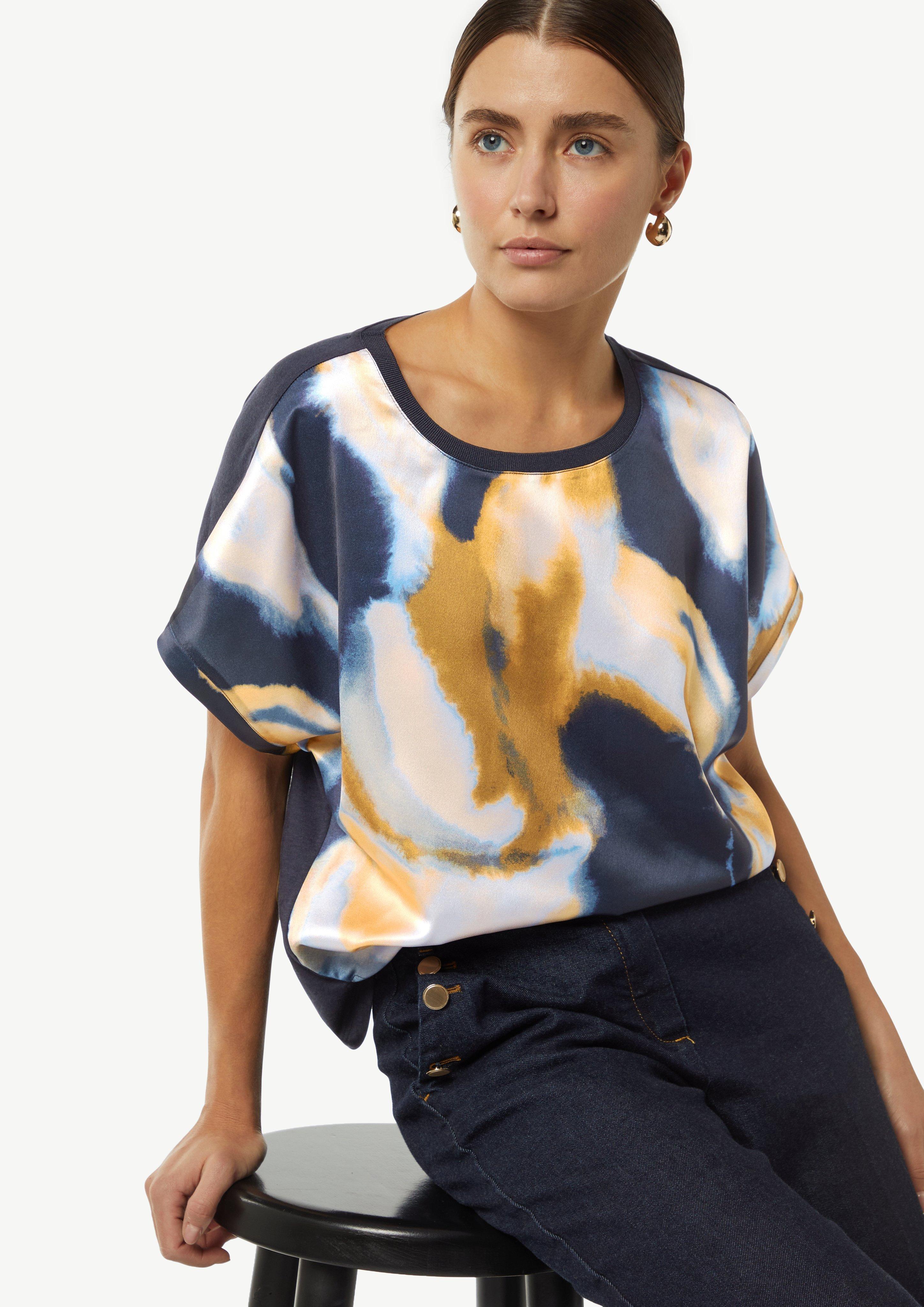 T-Shirt in 55A8 & 59B2