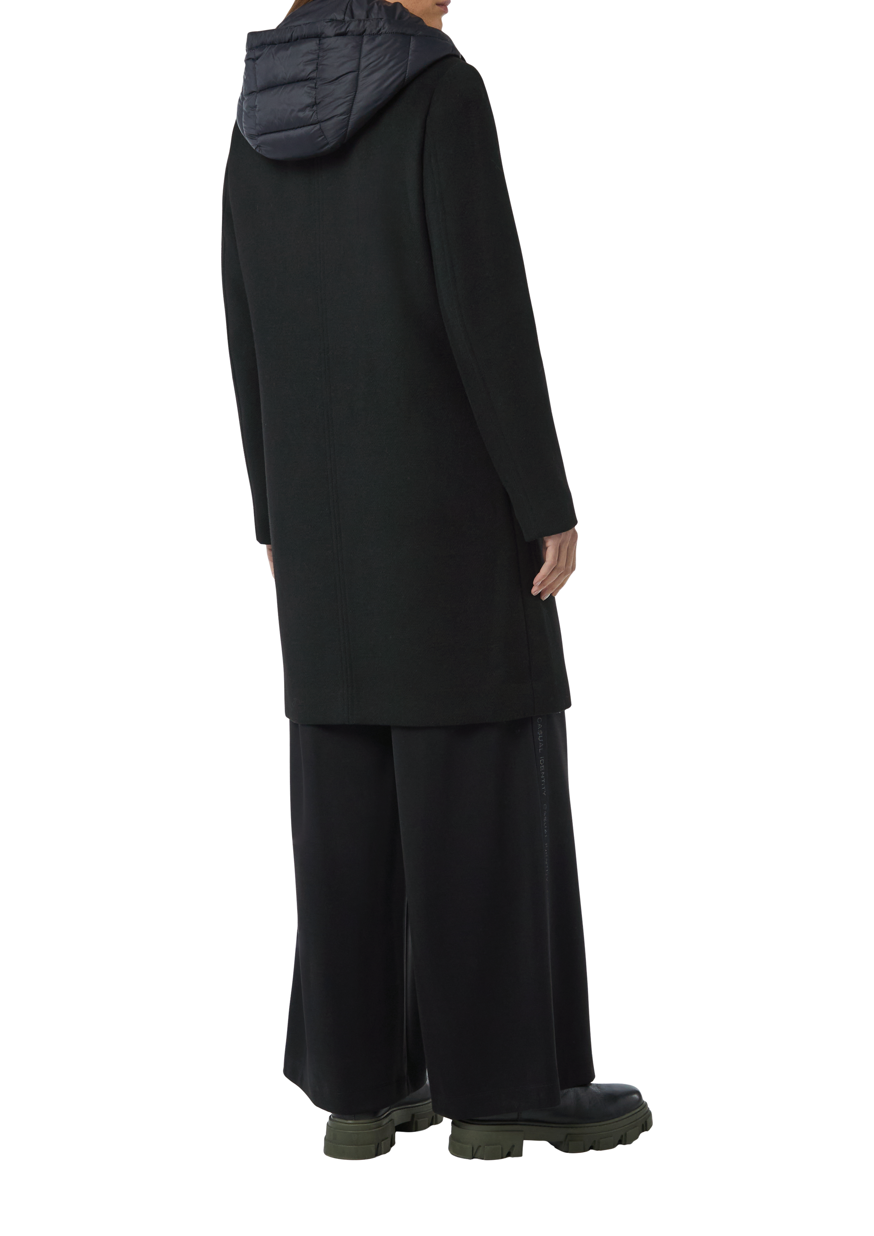 Thumbnail - Outdoor-Mantel