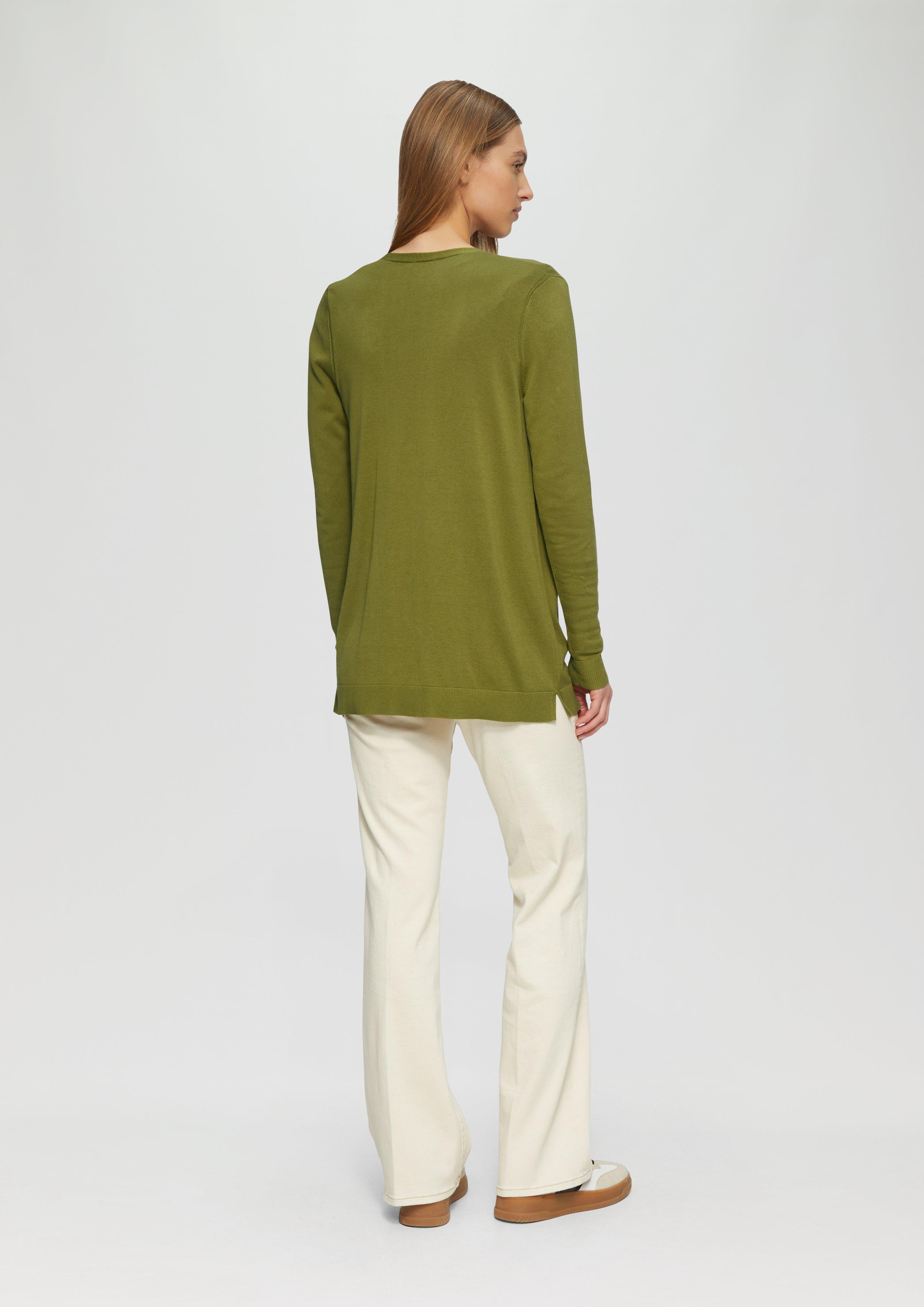 Cardigan in 7774, 5959, 82W7, 9730, 9999, 4703, 4101, 5513 & 81W1