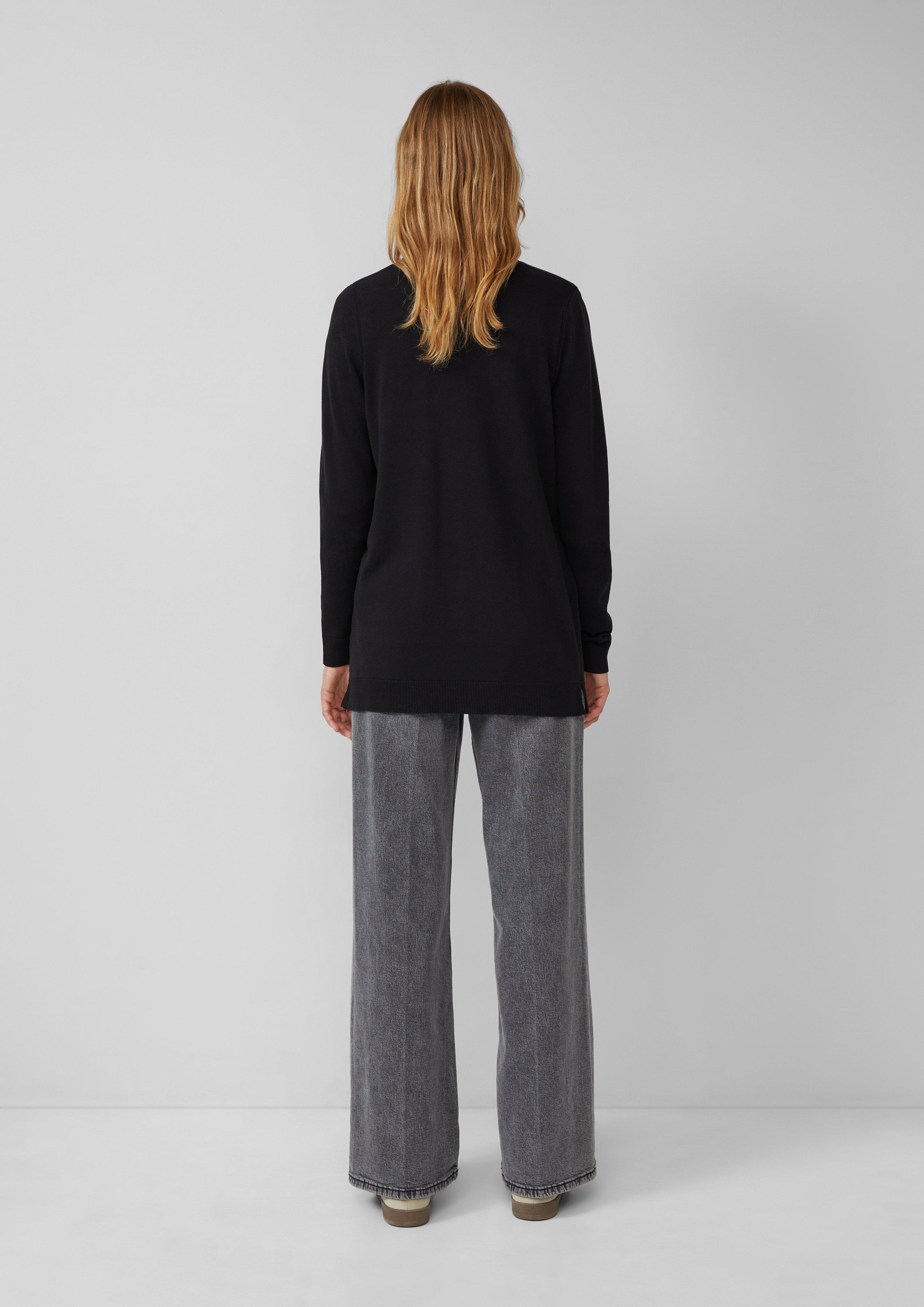 Cardigan in 9999, 7774, 5959, 82W7, 9730, 4703, 4101, 5513 & 81W1