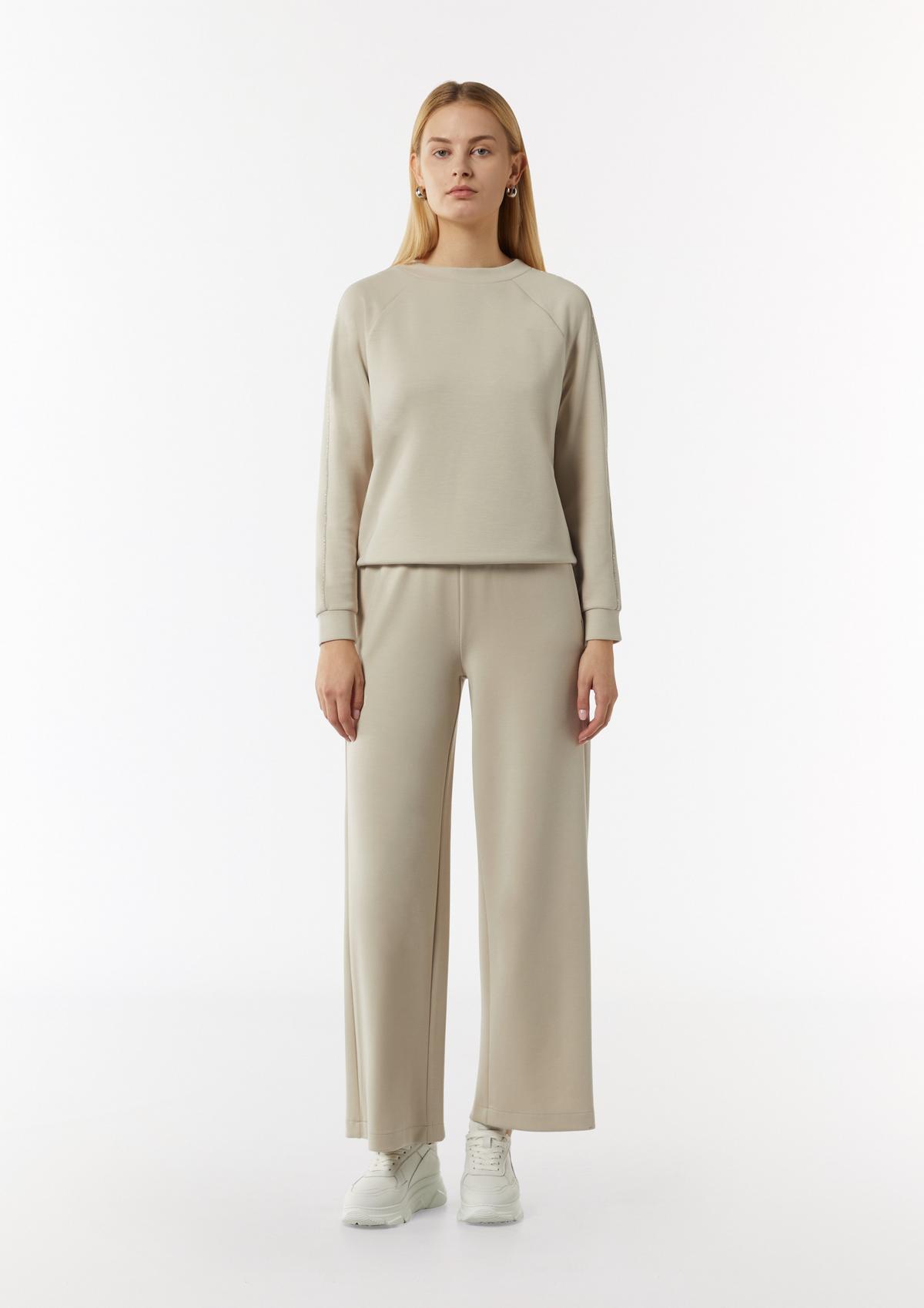 Soft palazzo trousers with an elasticated waistband - light