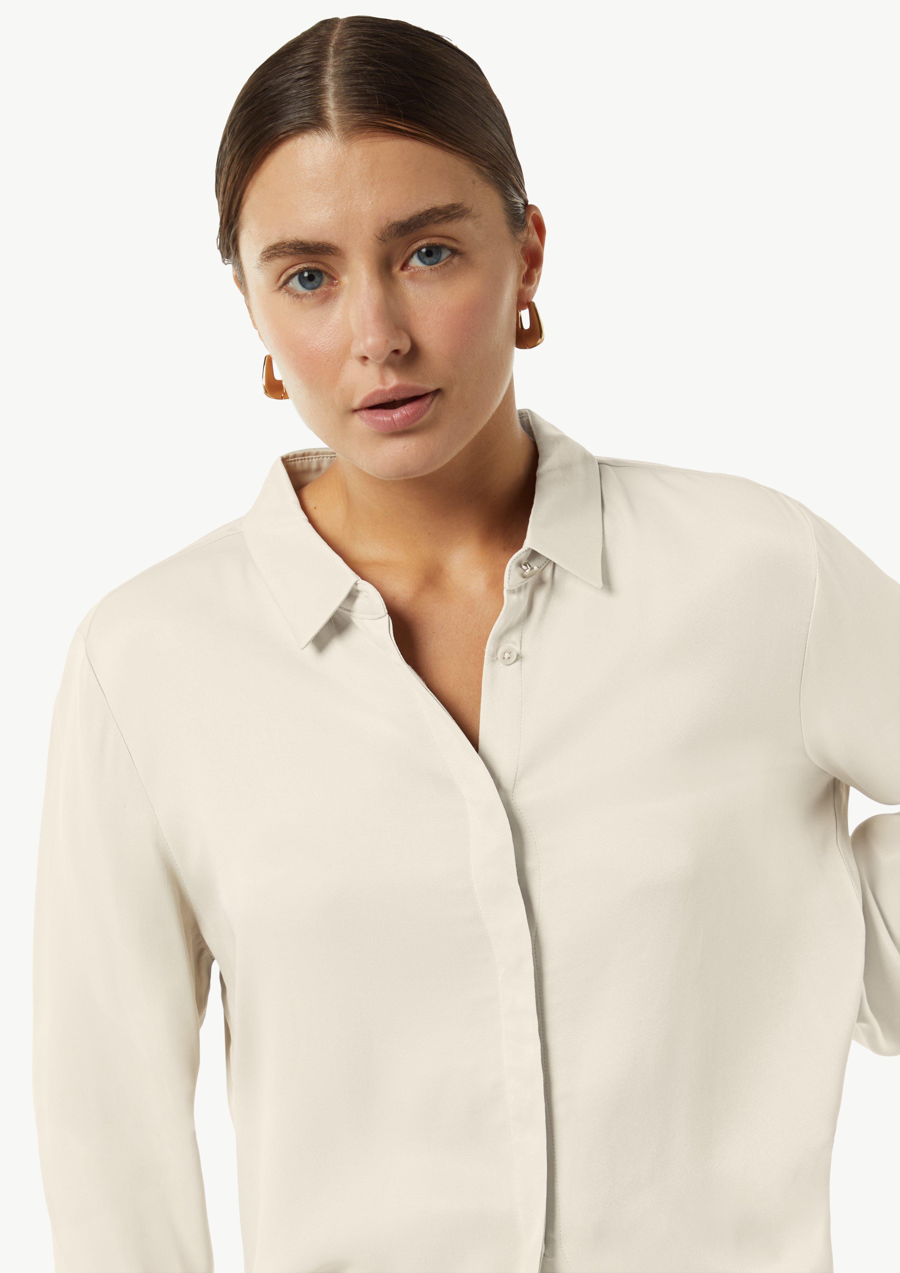 Blouse in 8024