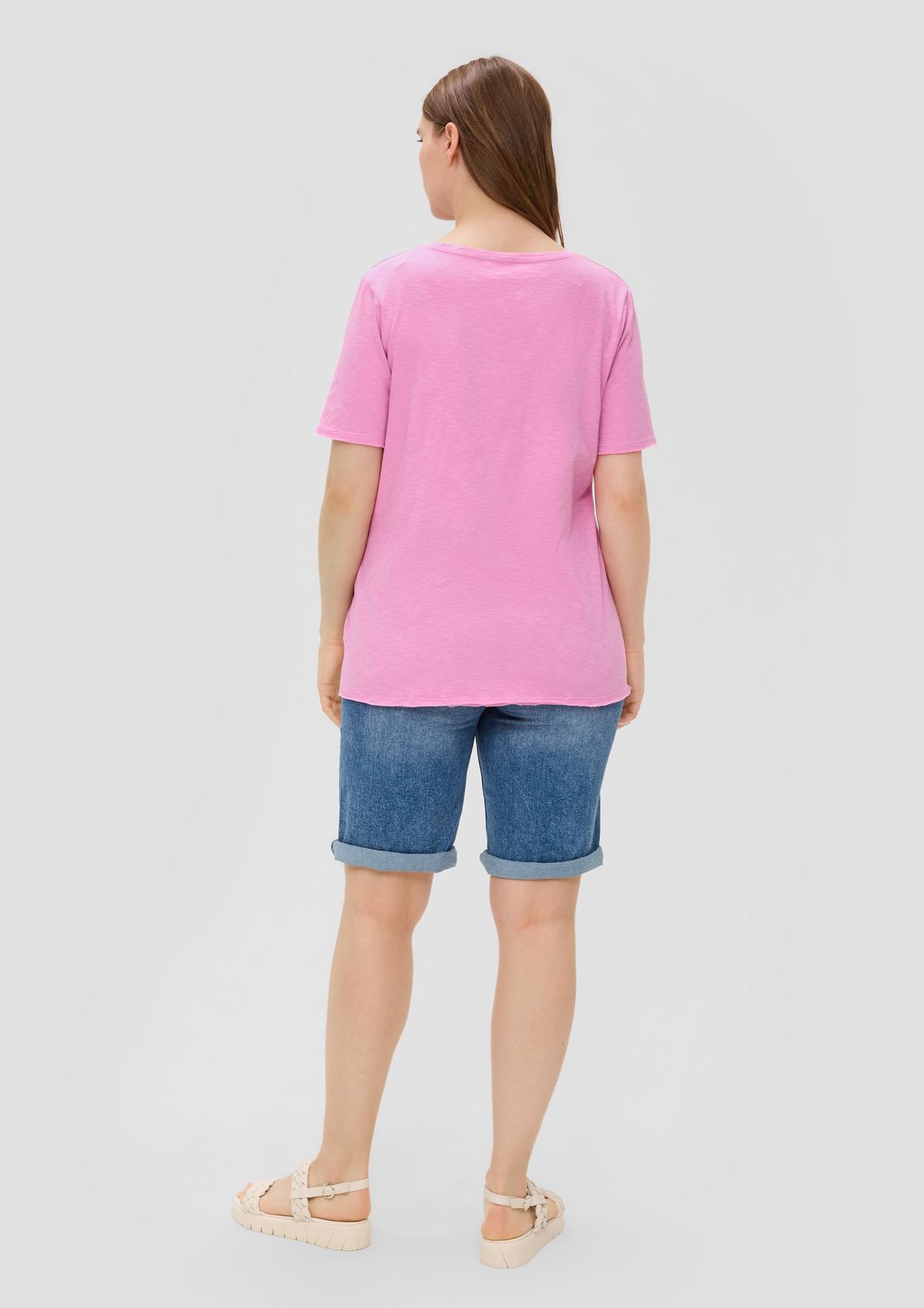s.Oliver T-Shirt mit Garment Dye und abgerundetem V-Ausschnitt