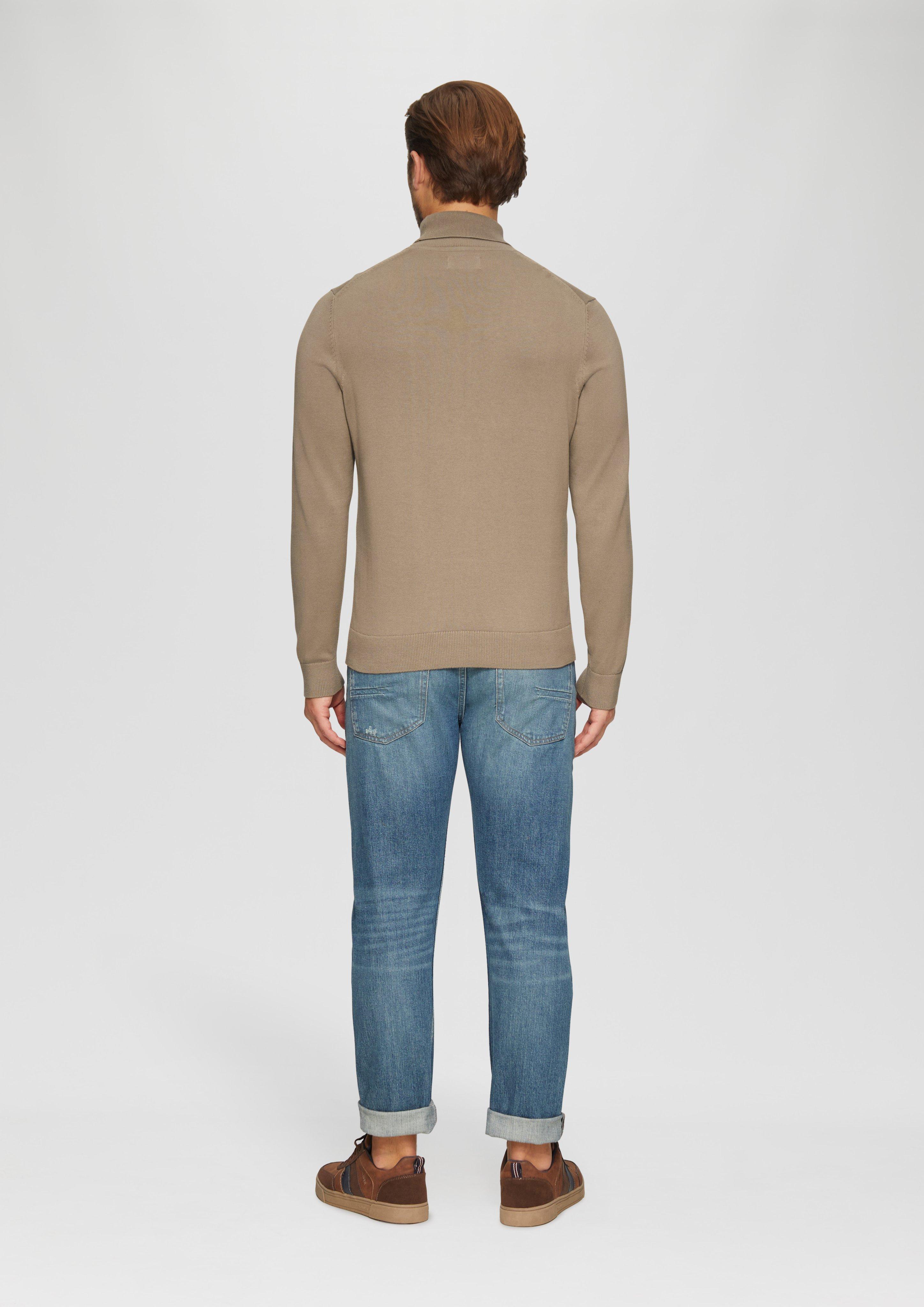 Pulover in 8351, 4839, 6767, 9823, 08W0 & 8960