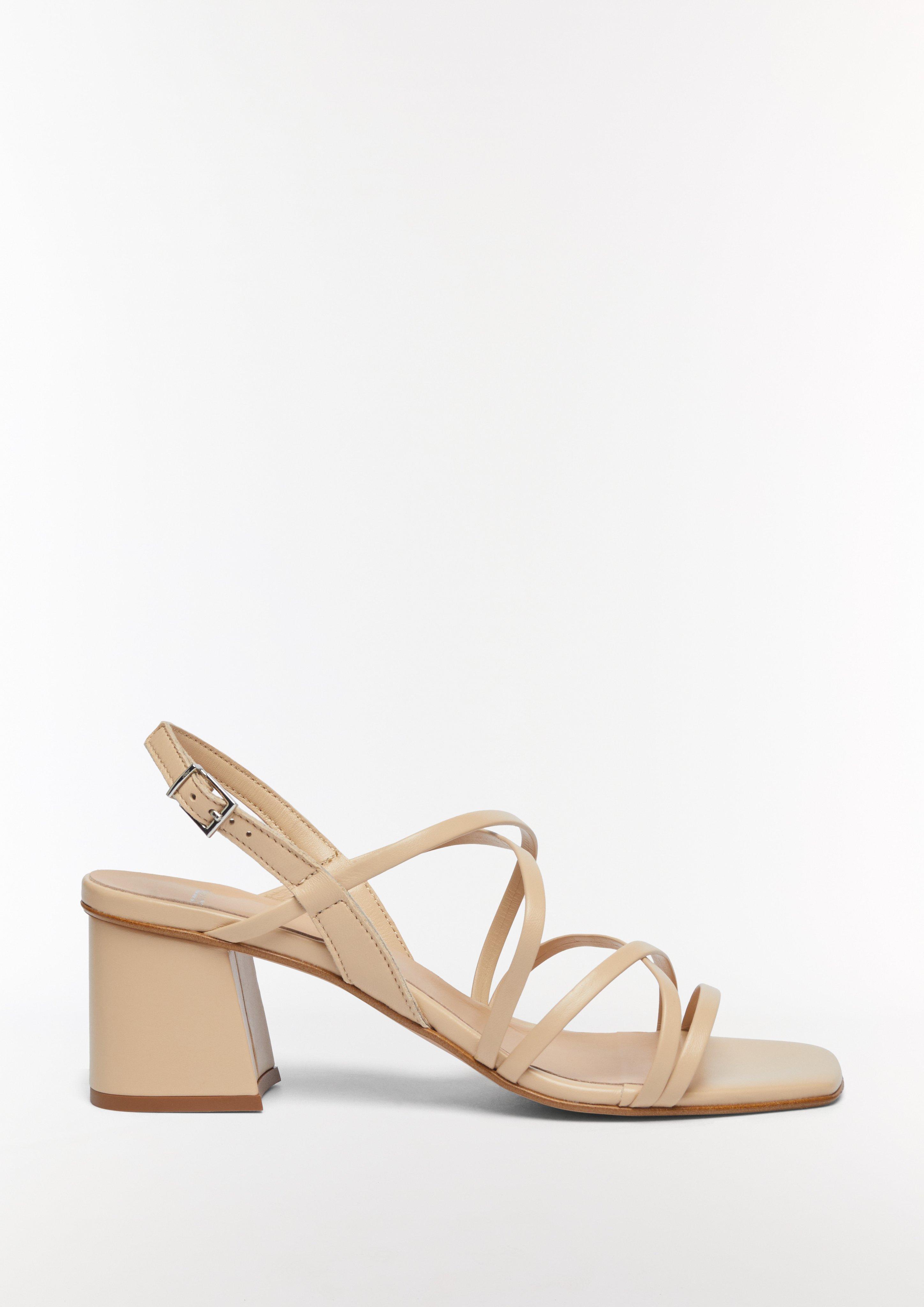 Leather sandals with straps and a block heel - sand | Comma