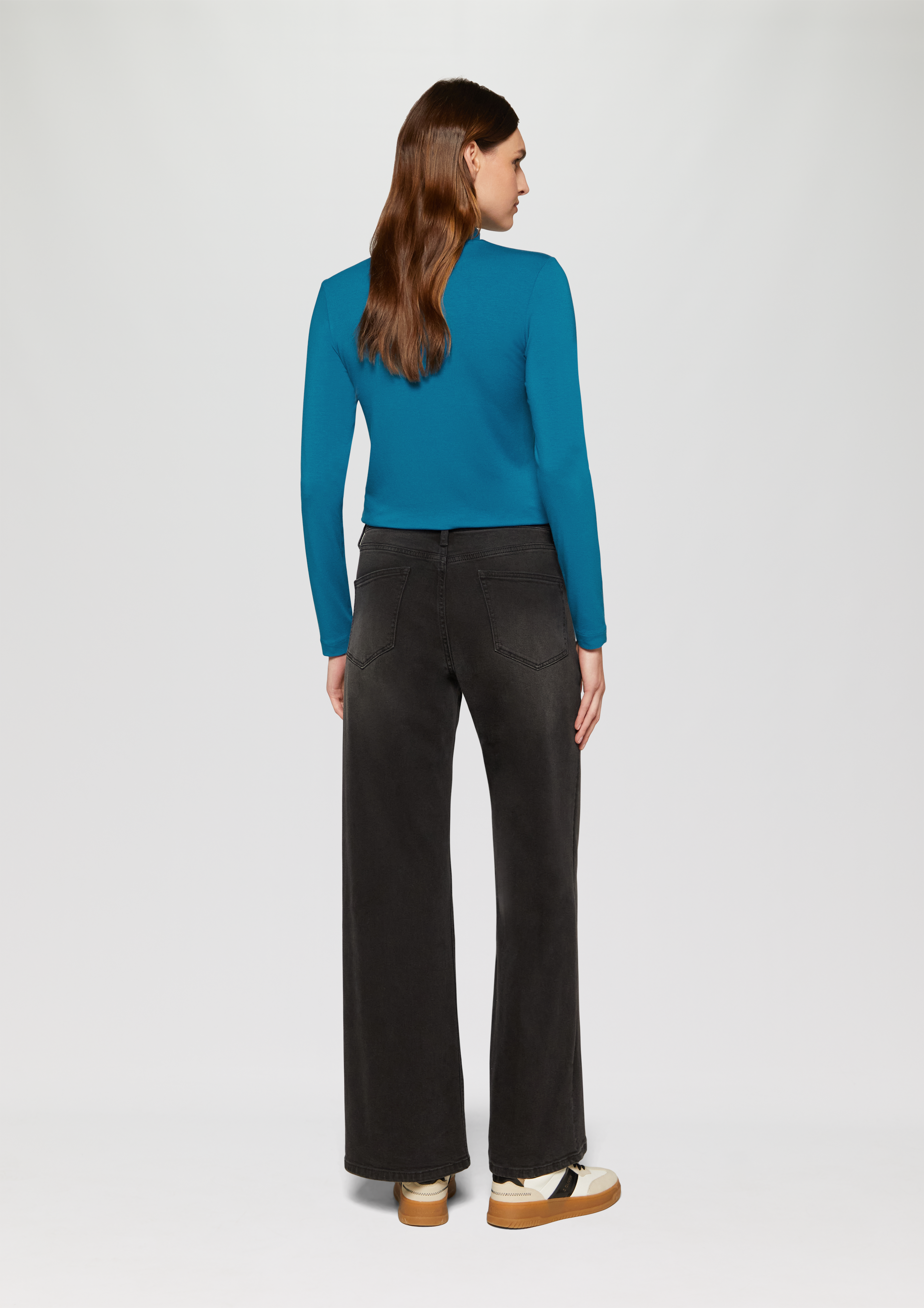 T-shirt in 6469, 2586, 0210, 0010, 98A2, 9999 & 25A2