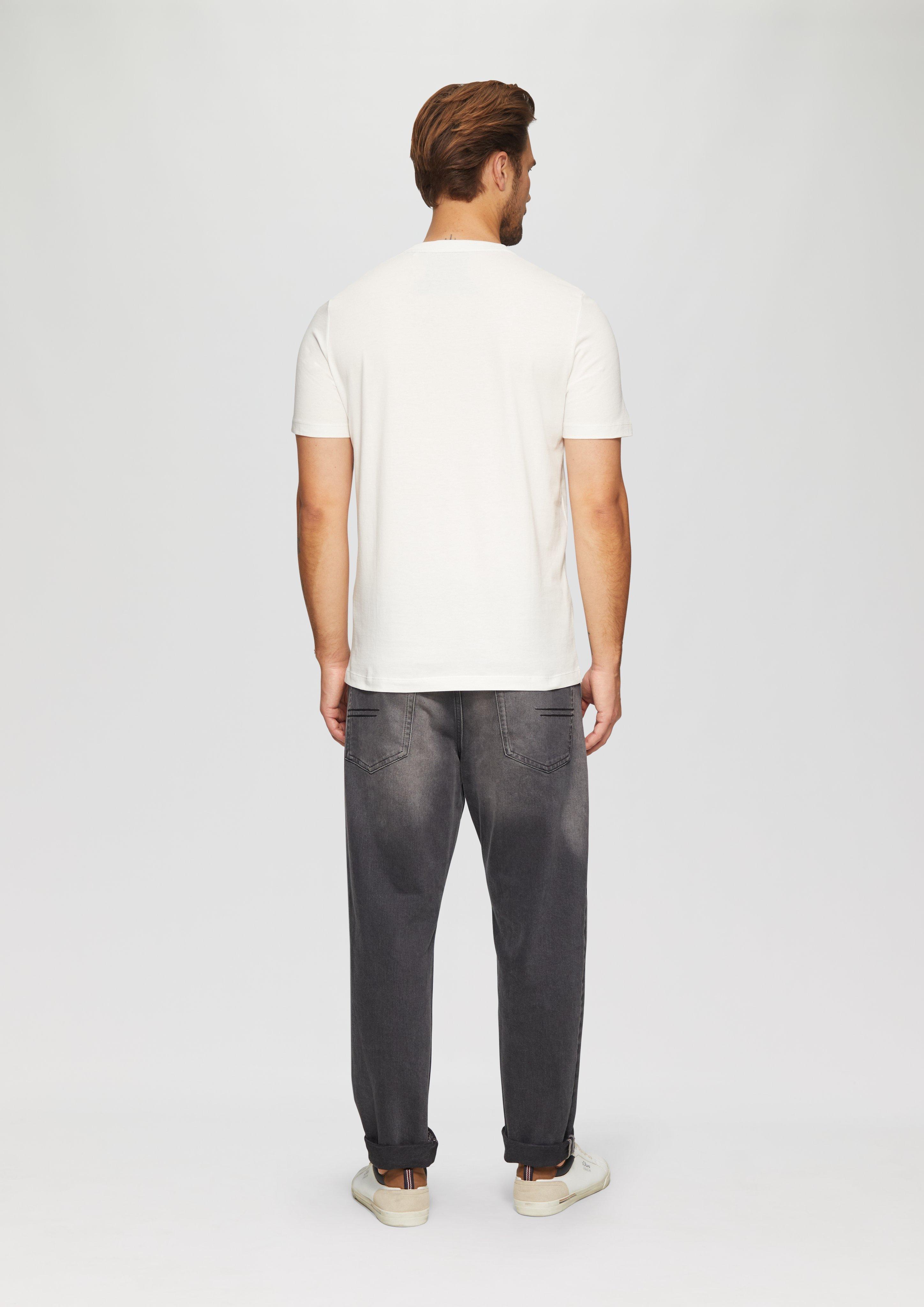 T-shirt in 01D1, 01D2, 67D1, 99D2, 48D2, 99D1 & 83D2