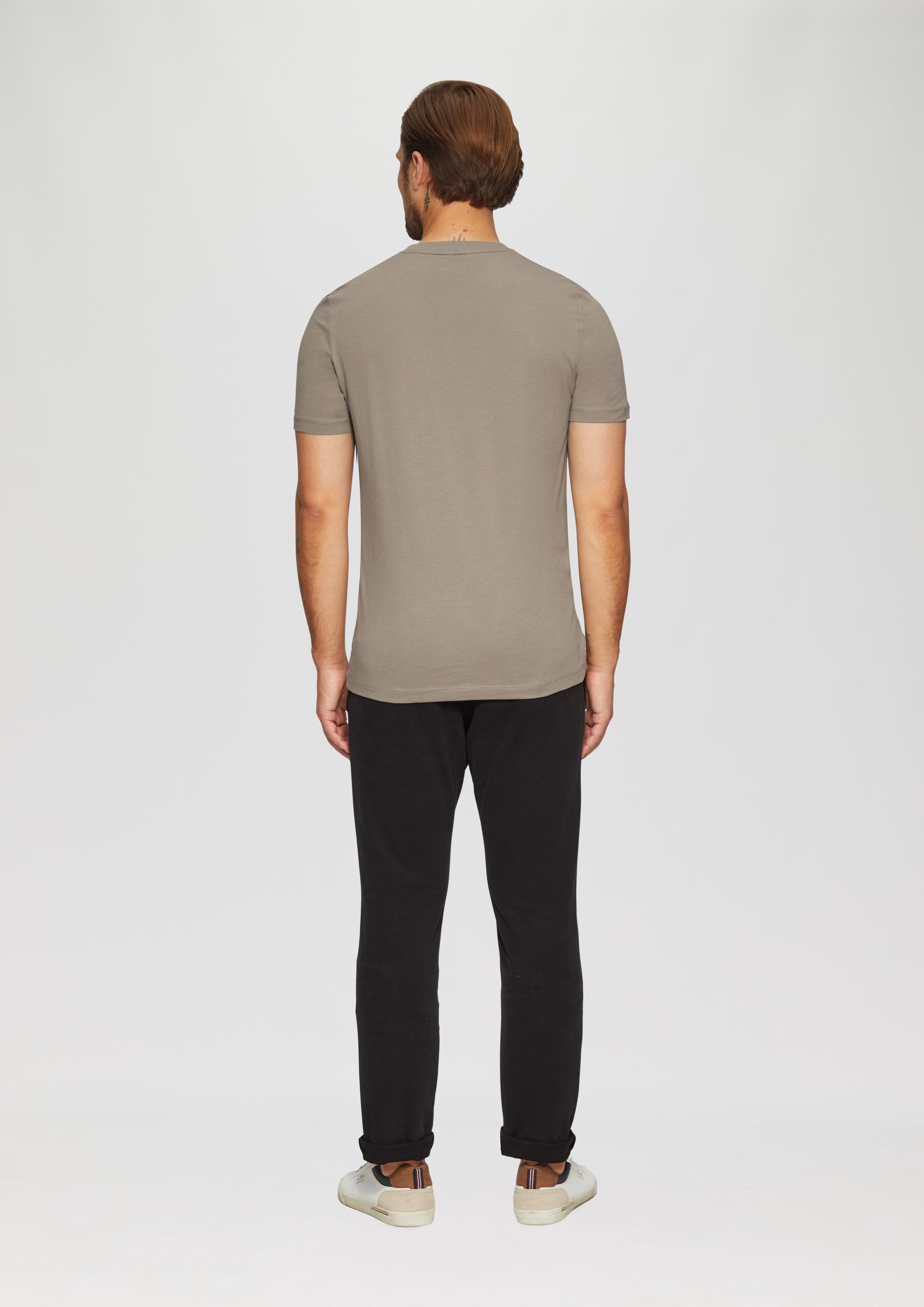 T-shirt in 83D2, 01D2, 01D1, 67D1, 99D2, 48D2 & 99D1