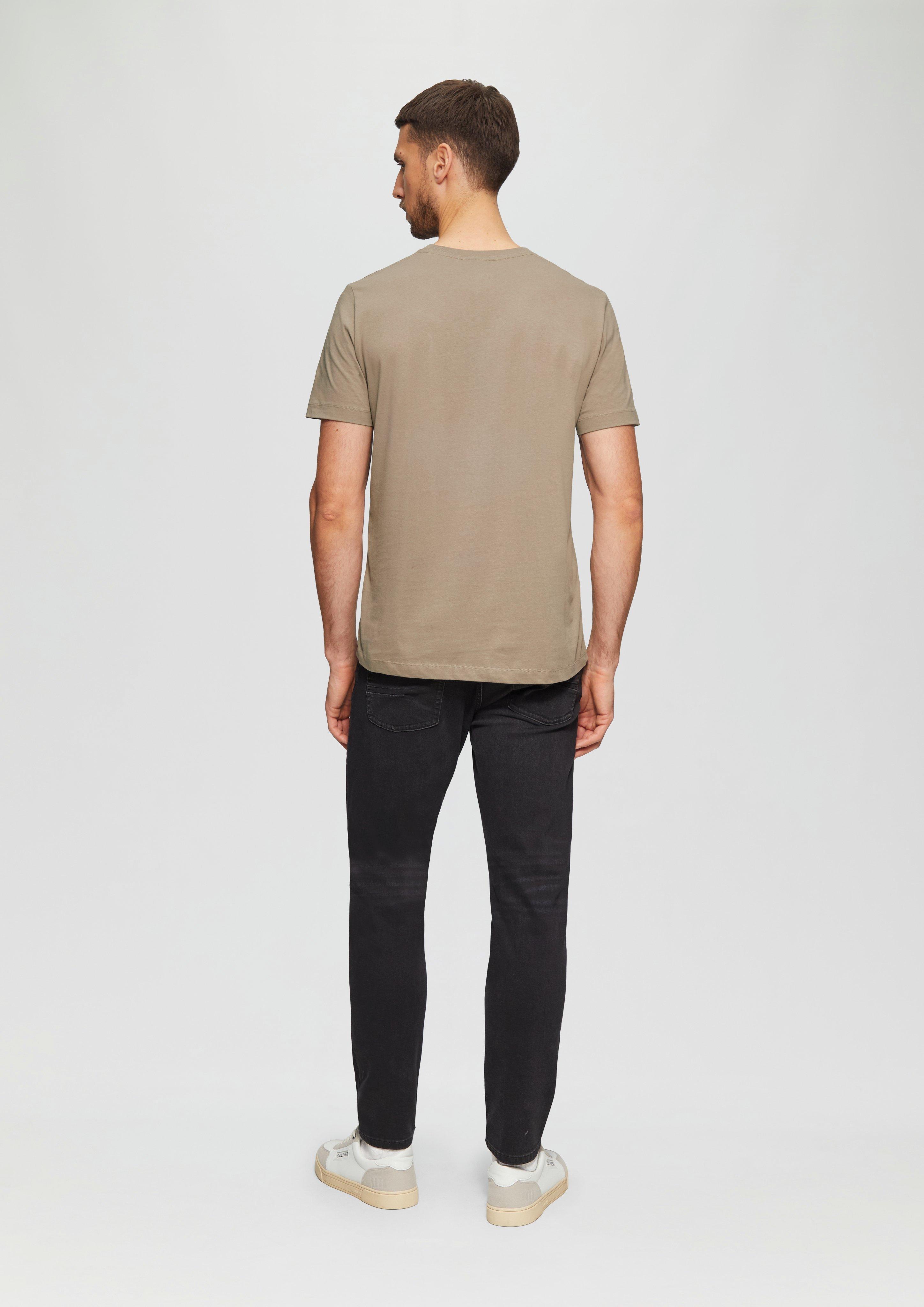 T-shirt in 83D1, 01D5, 99D3, 99D2 & 99D4