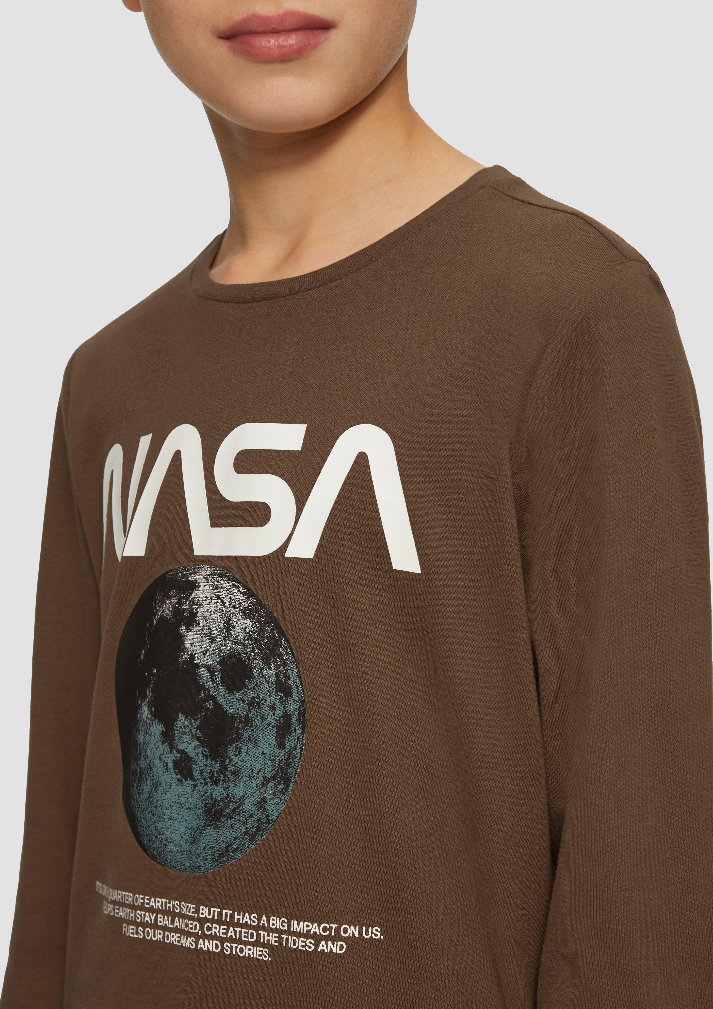 T-shirt in 8810 & 0100