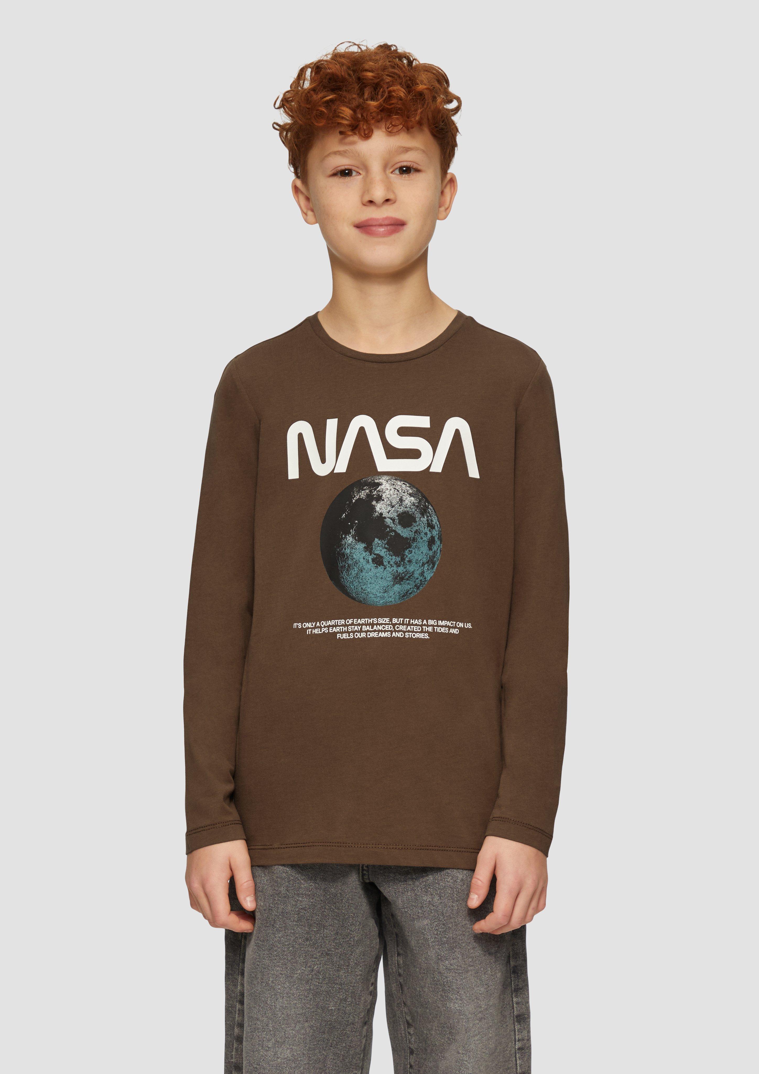 T-shirt in 8810 & 0100