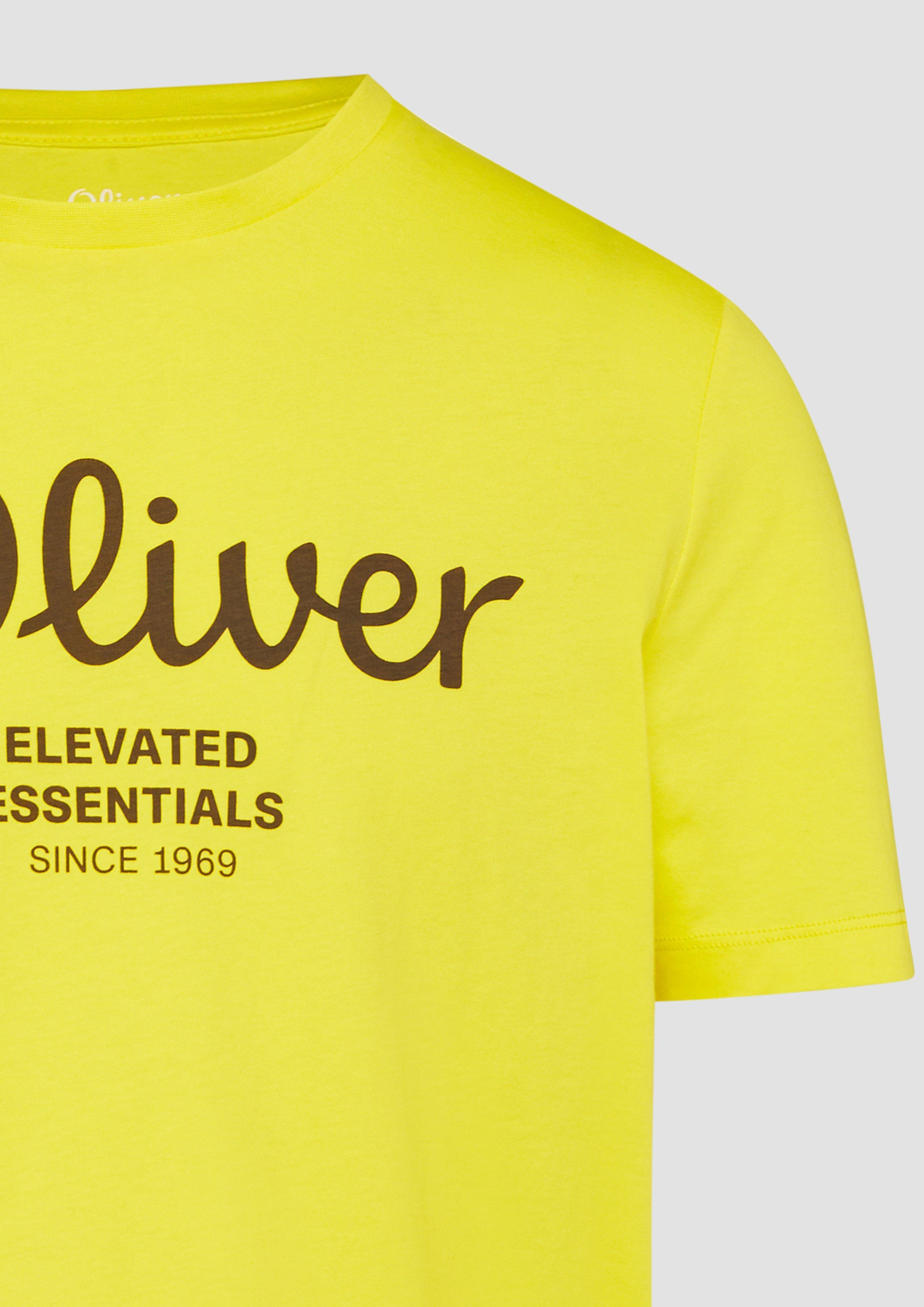 T-shirt in 13D1, 78D1, 56D1, 67D1, 47D1, 01D2, 46D1, 79D2, 48D1, 99D2 & 80D1