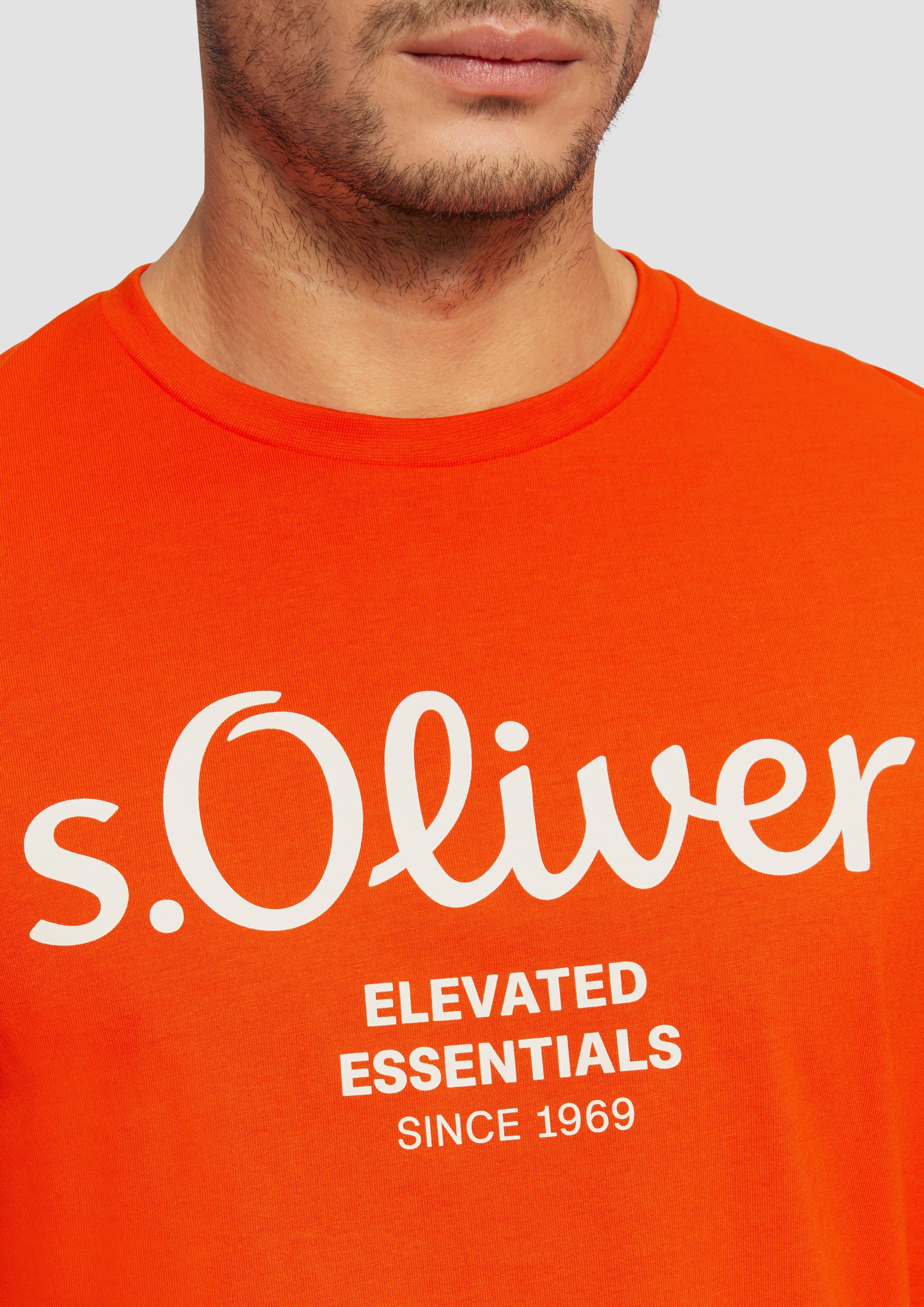 T-shirt in 20D1, 78D1, 56D1, 67D1, 47D1, 01D2, 46D1, 79D2, 48D1, 99D2 & 80D1