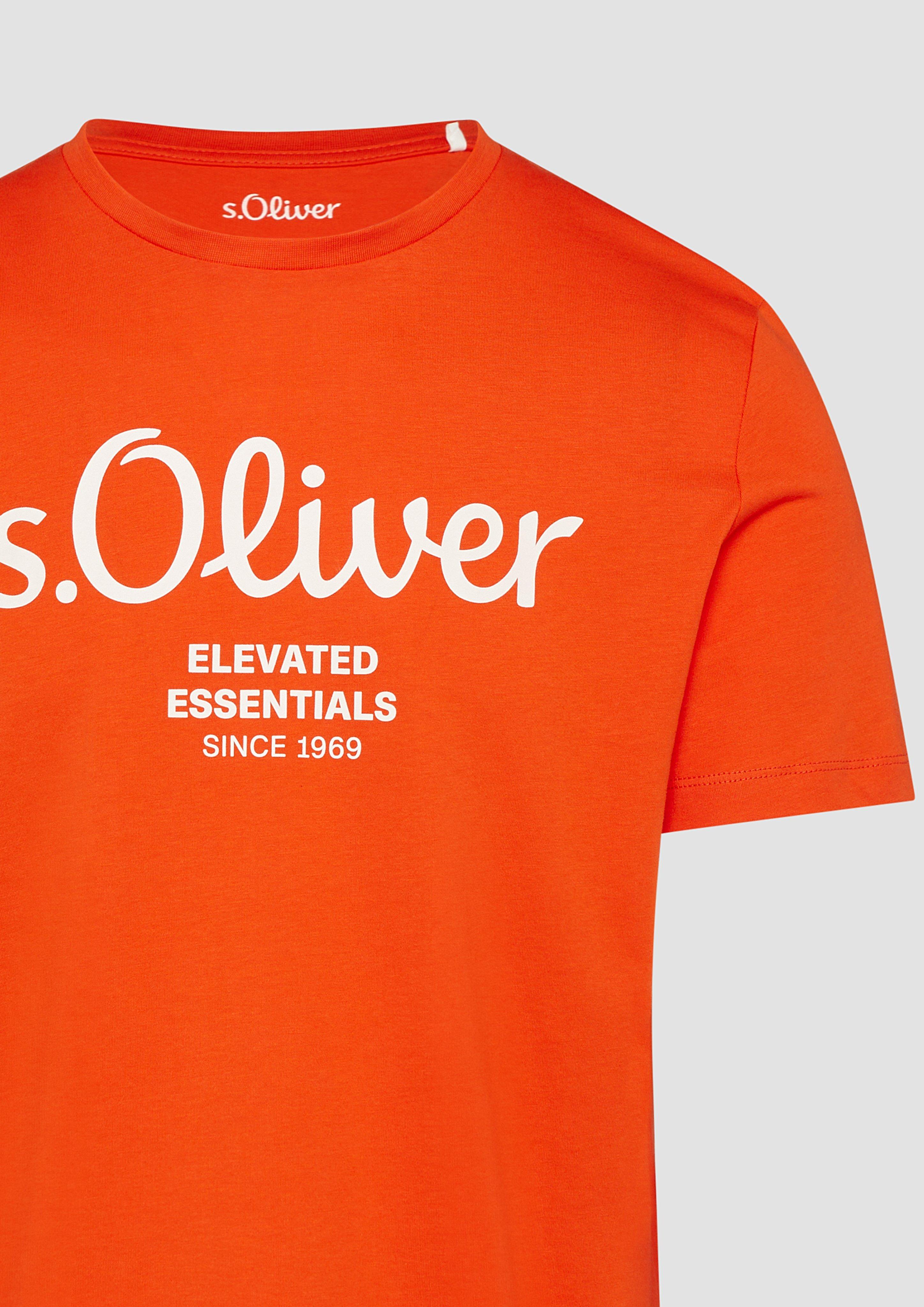 T-shirt in 20D1, 78D1, 56D1, 67D1, 47D1, 01D2, 46D1, 79D2, 48D1, 99D2 & 80D1