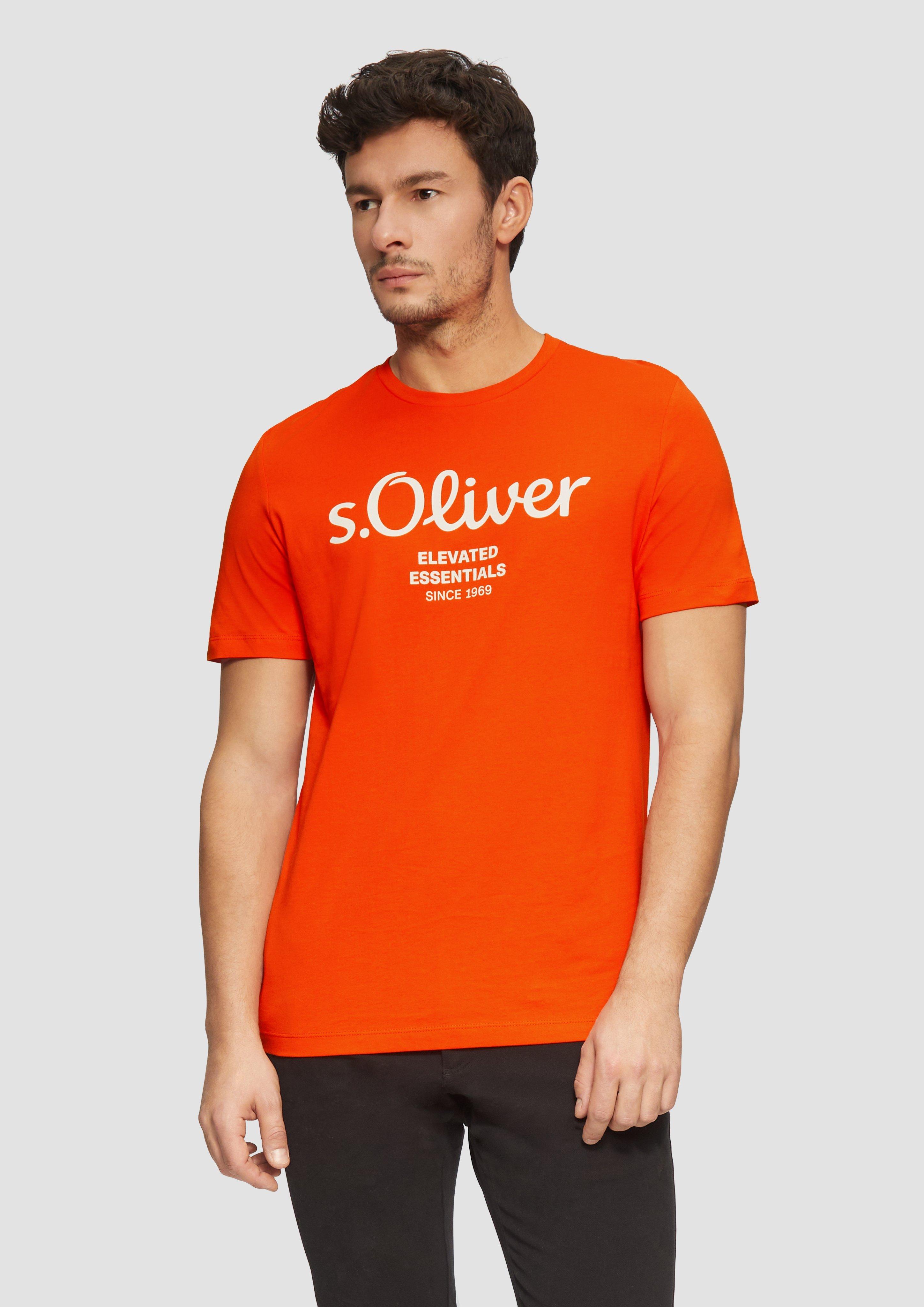 T-shirt in 20D1, 78D1, 56D1, 67D1, 47D1, 01D2, 46D1, 79D2, 48D1, 99D2 & 80D1