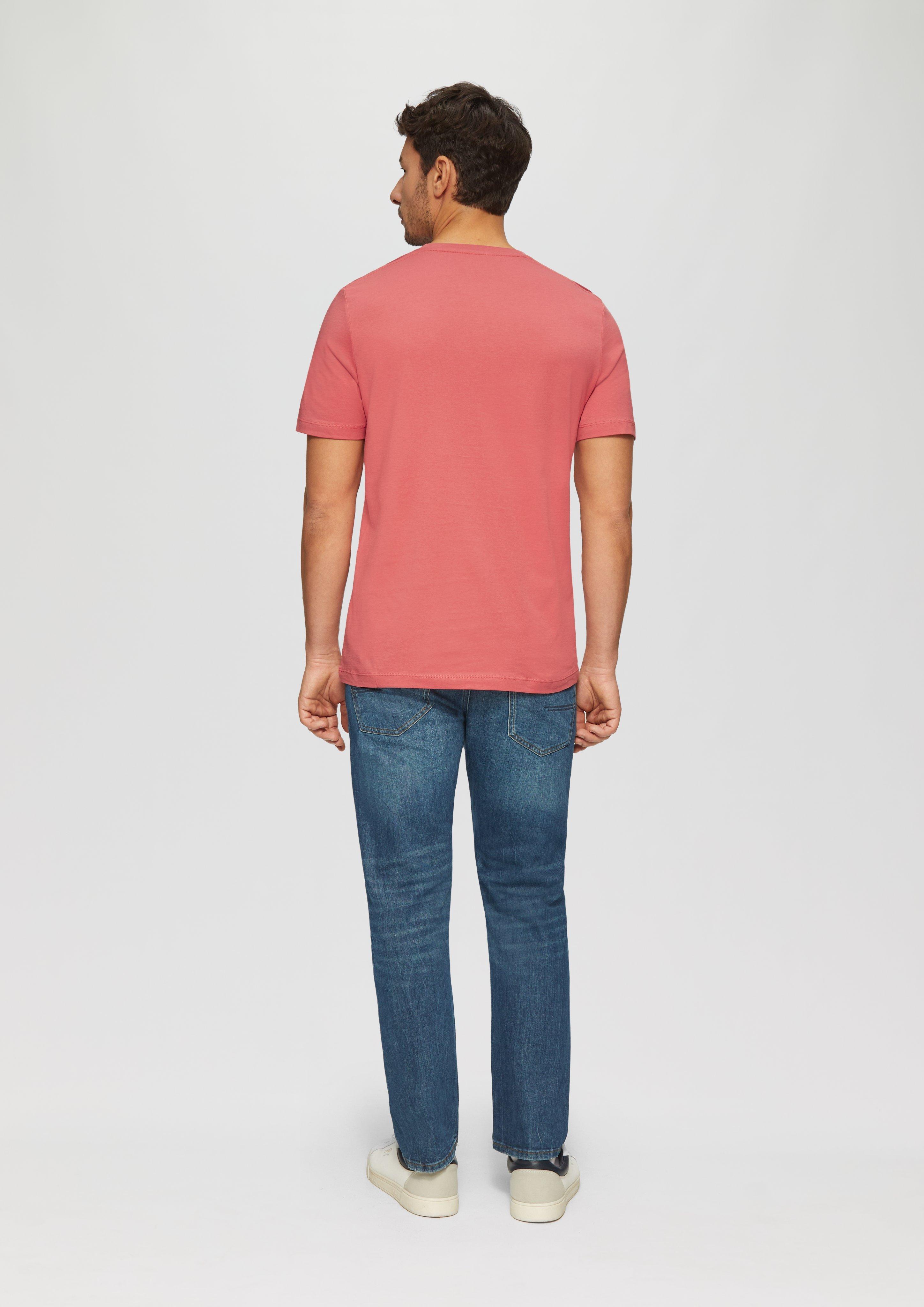 T-shirt in 42D1, 78D1, 56D1, 67D1, 47D1, 01D2, 46D1, 79D2, 48D1, 99D2 & 80D1