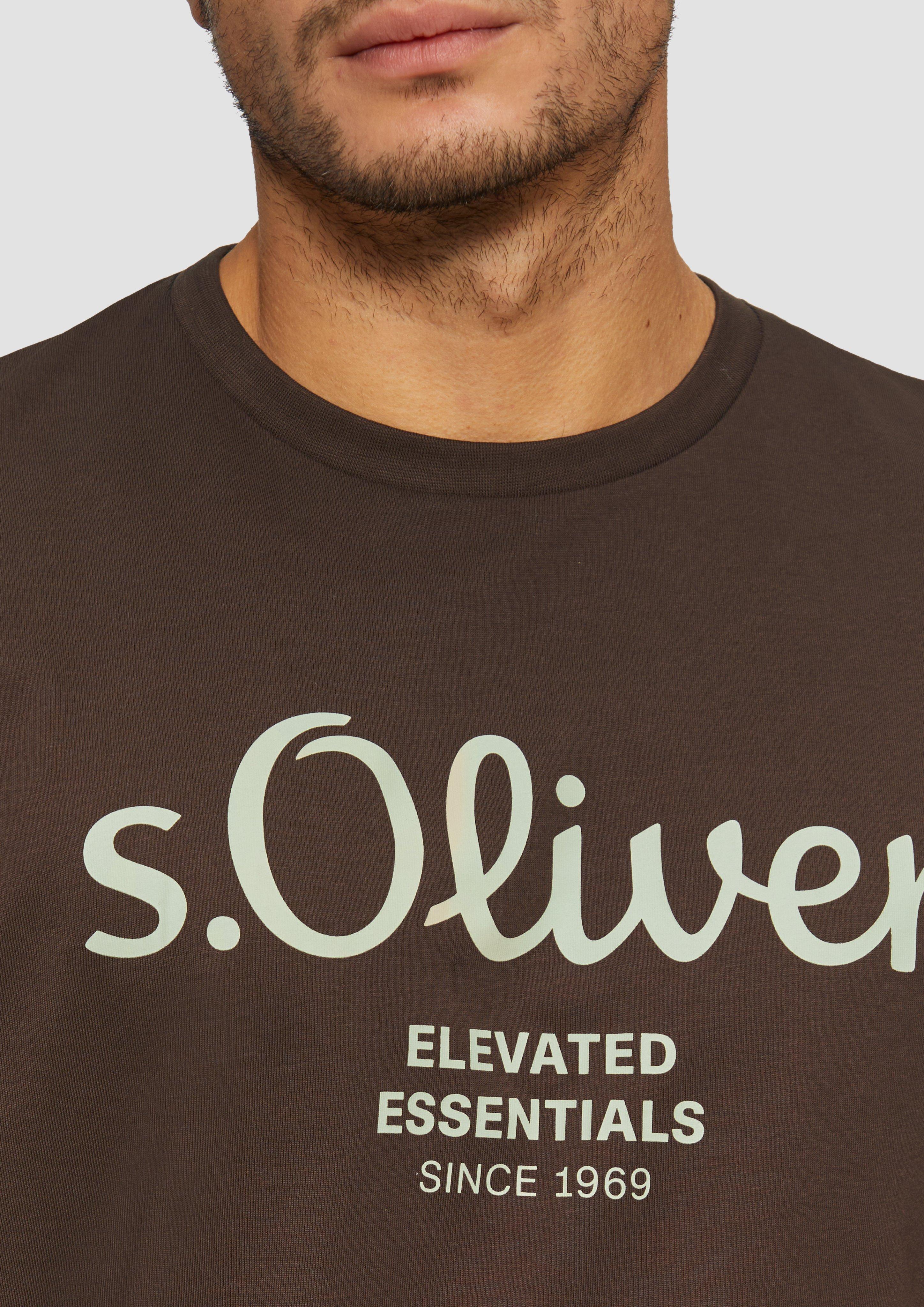 T-shirt in 48D1, 78D1, 56D1, 67D1, 47D1, 01D2, 46D1, 79D2, 99D2 & 80D1