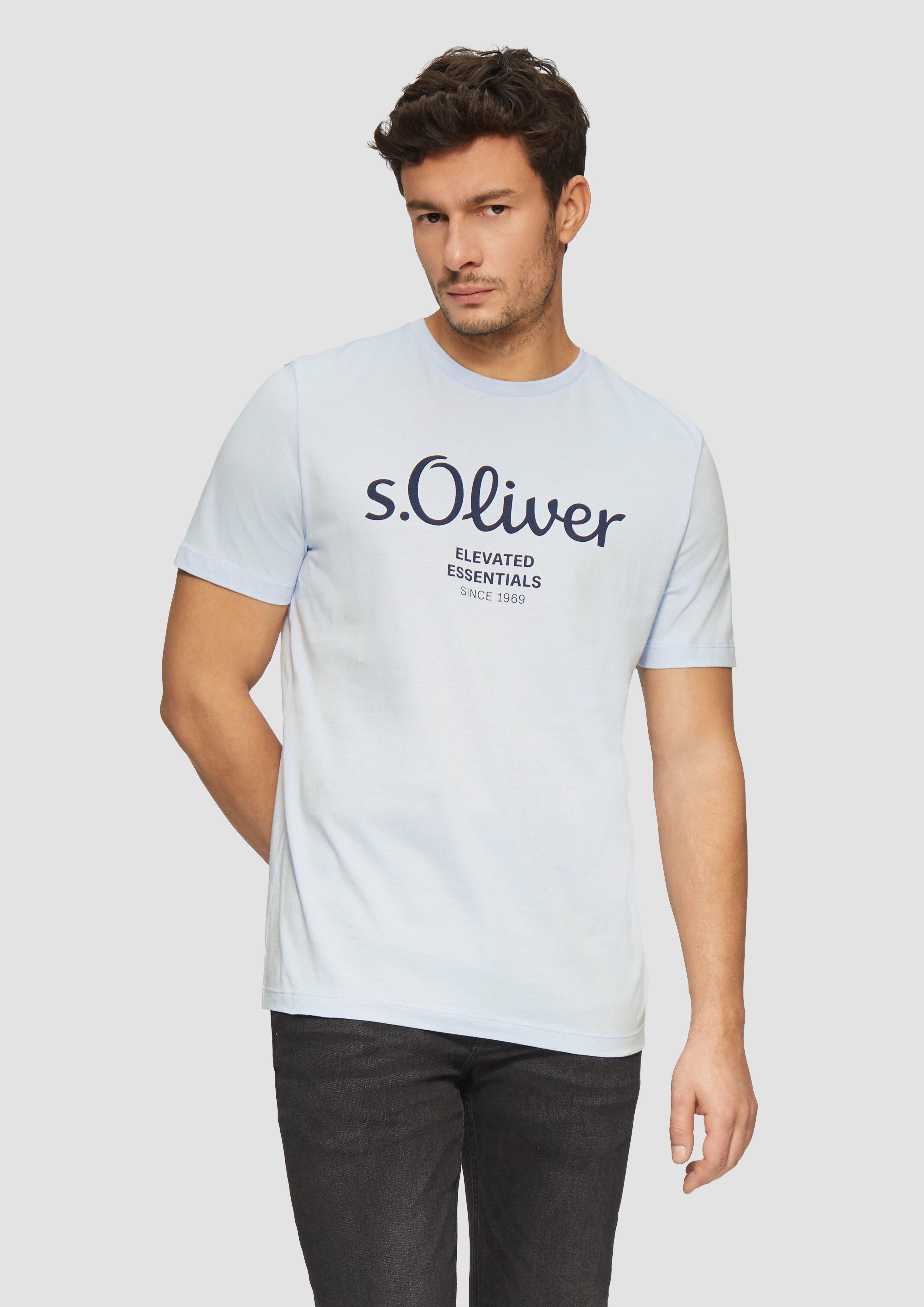 T-shirt in 50D1, 78D1, 56D1, 67D1, 47D1, 01D2, 46D1, 79D2, 48D1, 99D2 & 80D1