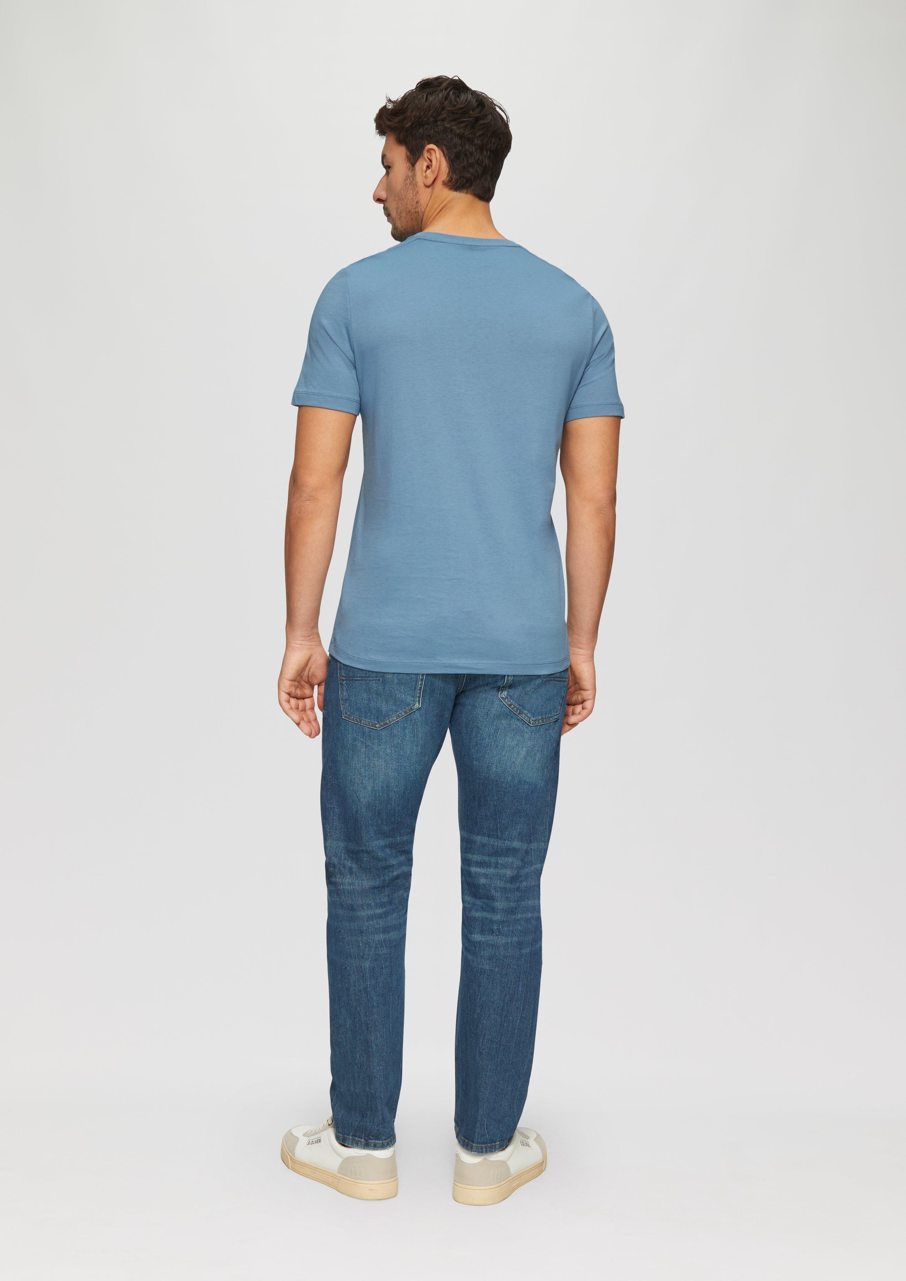 T-Shirt in 54D1, 78D1, 56D1, 67D1, 47D1, 01D2, 46D1, 79D2, 48D1, 99D2 & 80D1