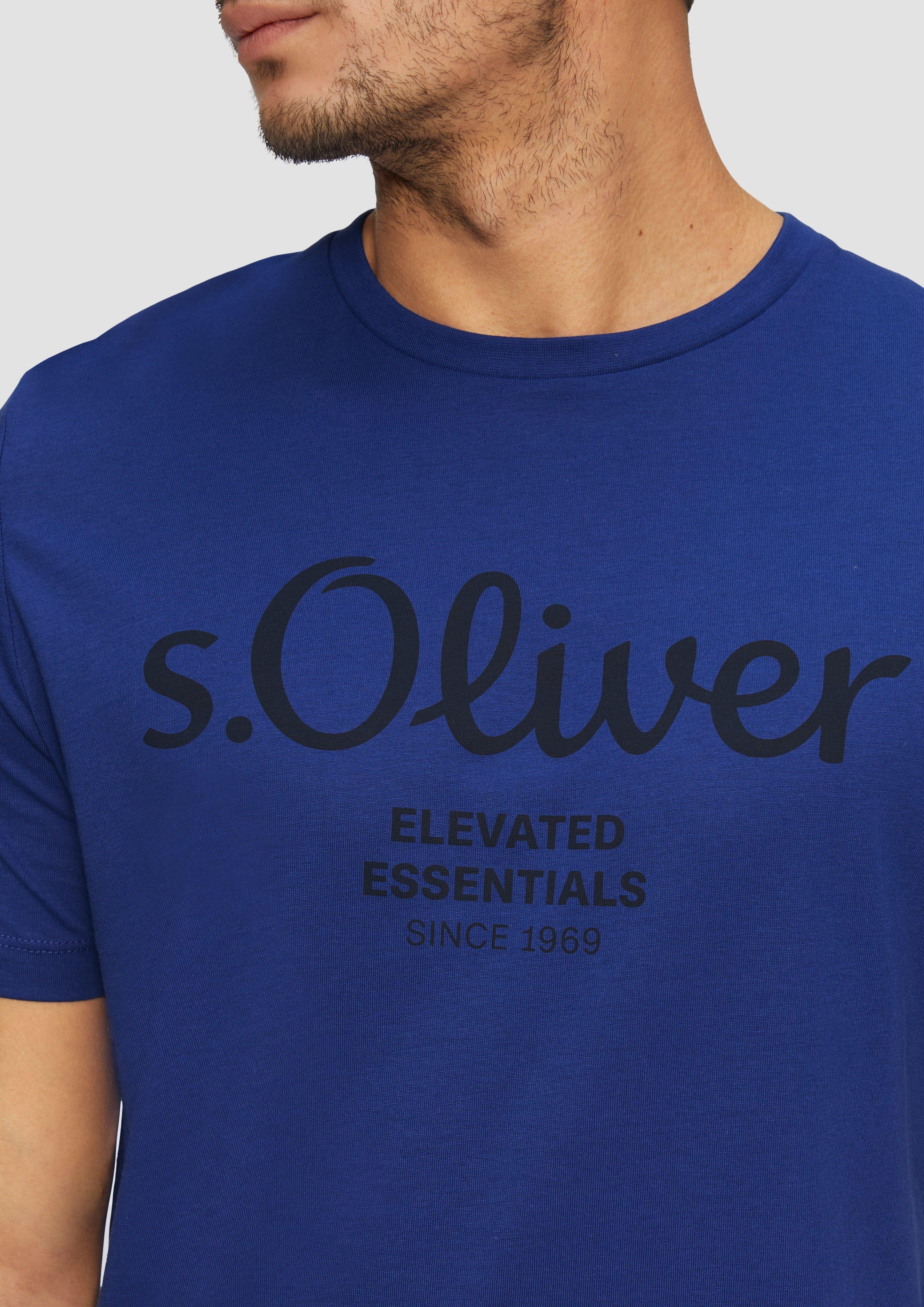 T-shirt in 56D1, 78D1, 67D1, 47D1, 01D2, 46D1, 79D2, 48D1, 99D2 & 80D1