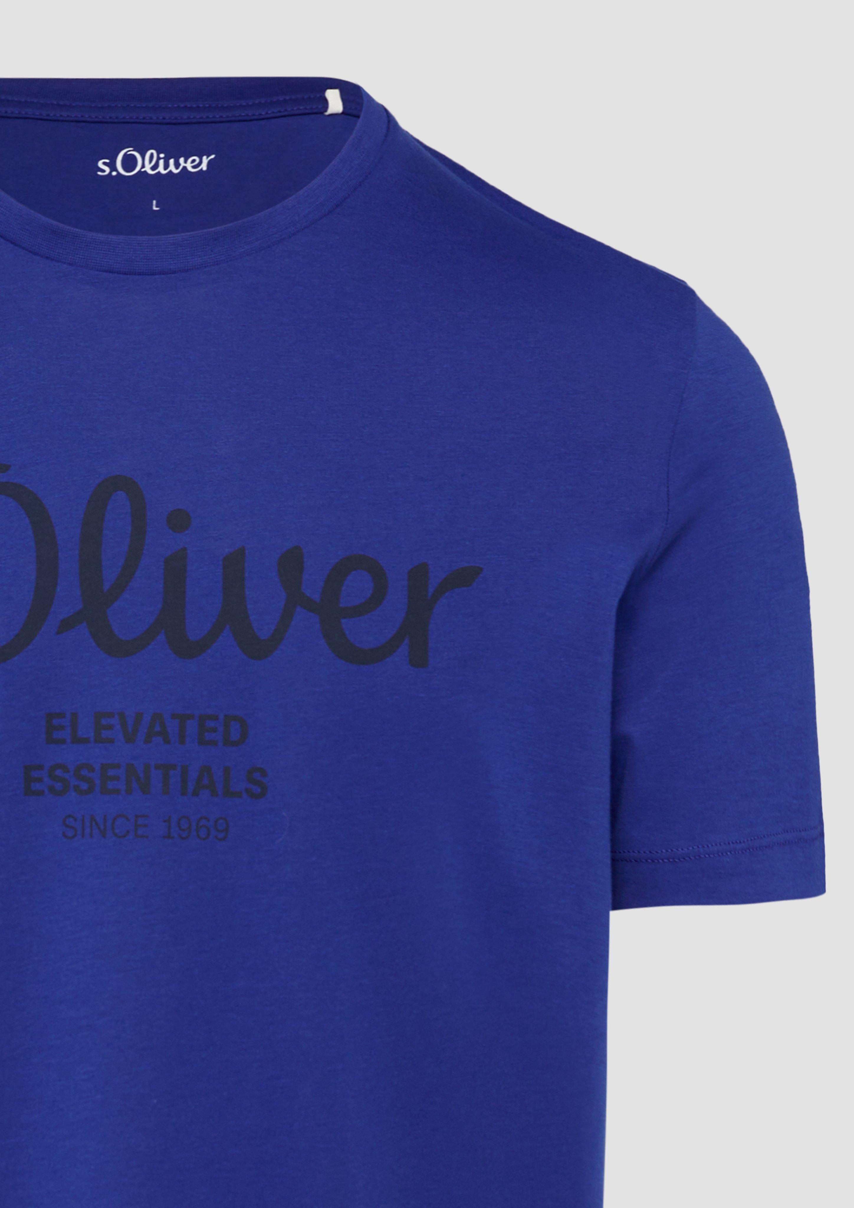 T-shirt in 56D1, 78D1, 67D1, 47D1, 01D2, 46D1, 79D2, 48D1, 99D2 & 80D1